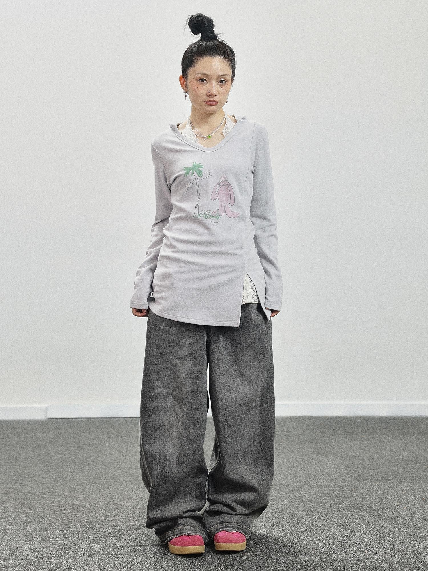 Achihara Peter Rabbit V-Neck Hooded Slim Fit Tee