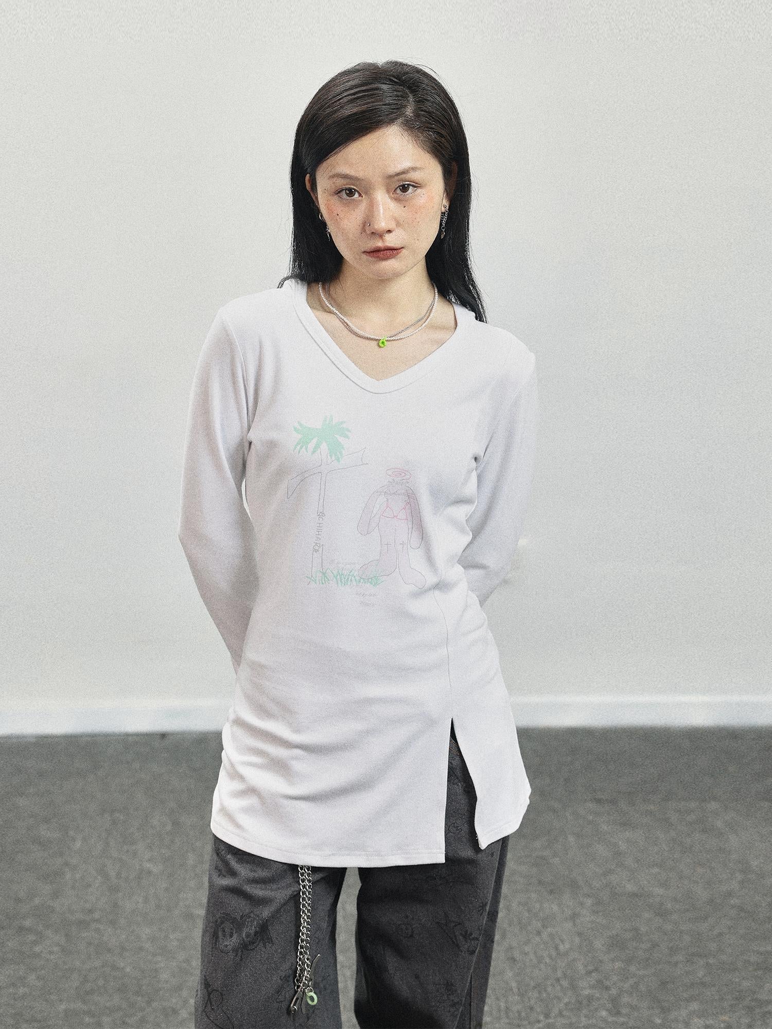 Achihara Peter Rabbit V-Neck Hooded Slim Fit Tee