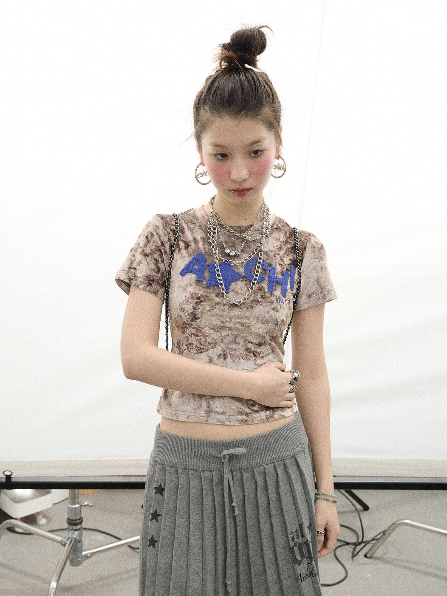 Achihara Pinecone Velvet Tee Retro Print Slim Fit Short Sleeve
