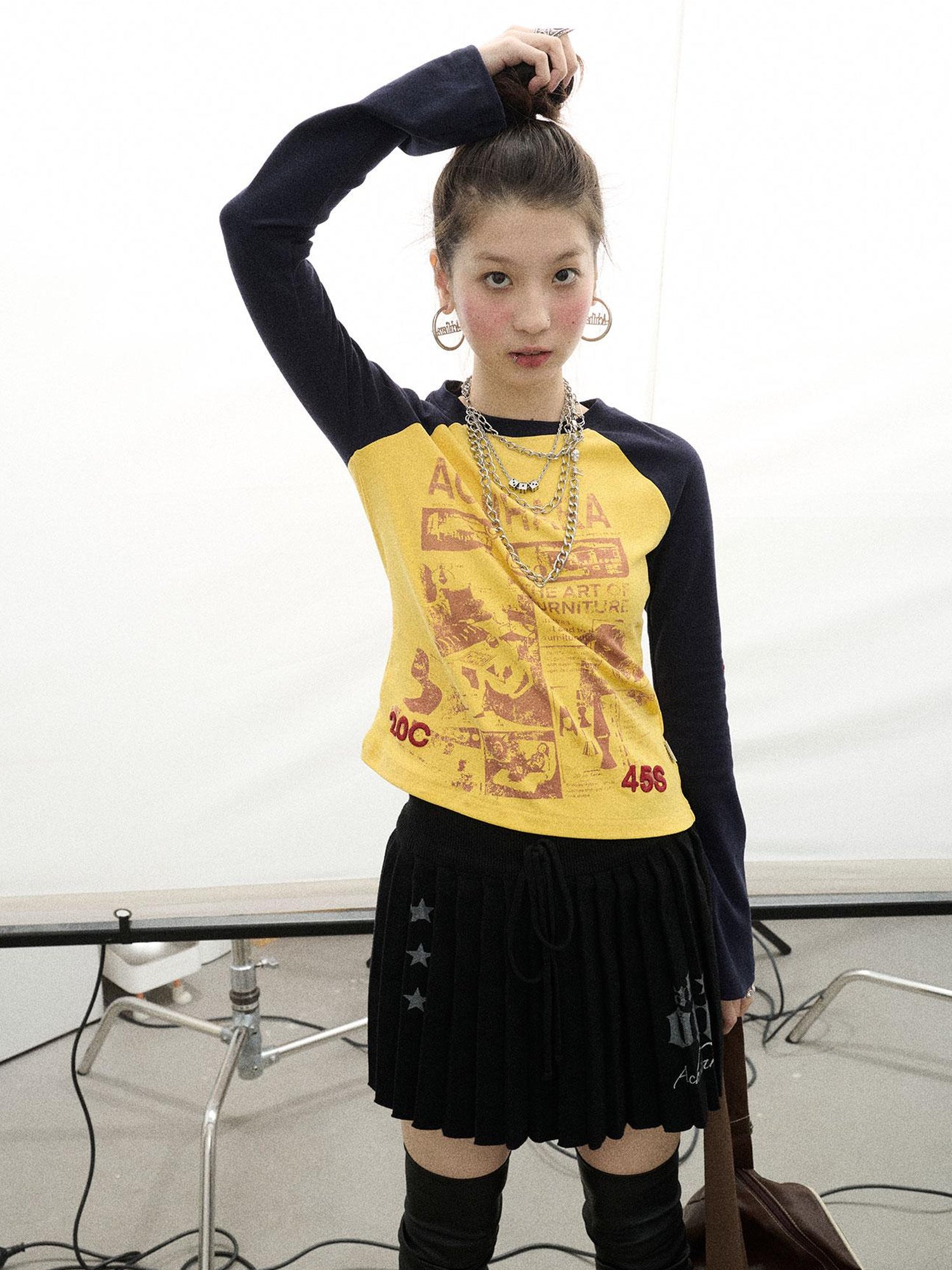 Achihara Retro Contrast Knit Tee V-Neck T-Shirt Long-Sleeve