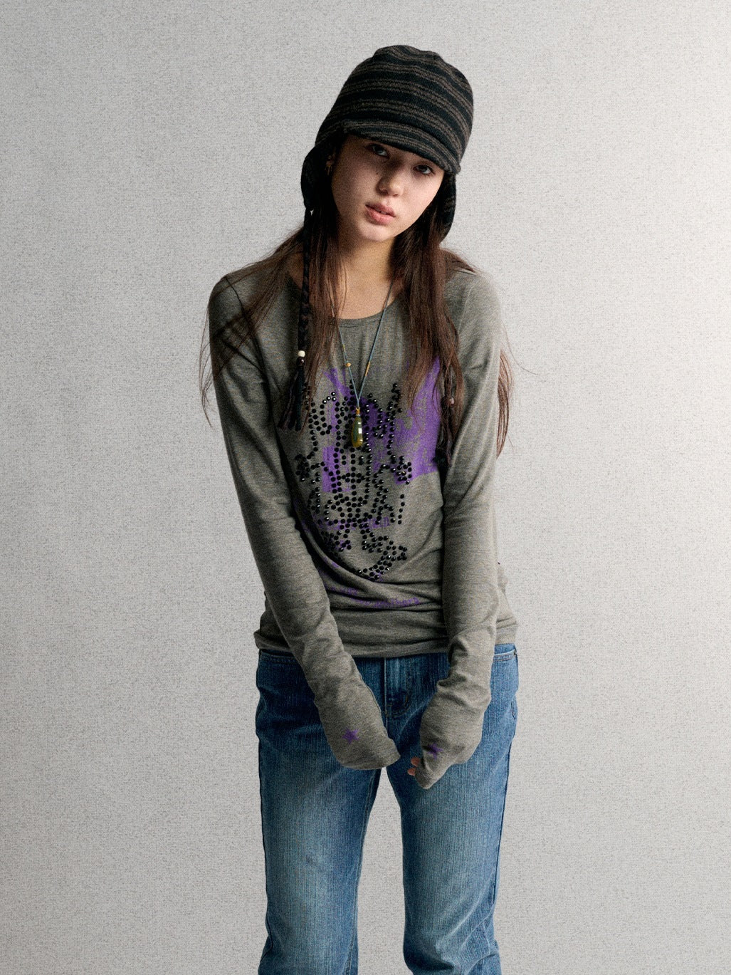 Achihara_Rhinestone_Letter_Contrast_Trim_Women&
