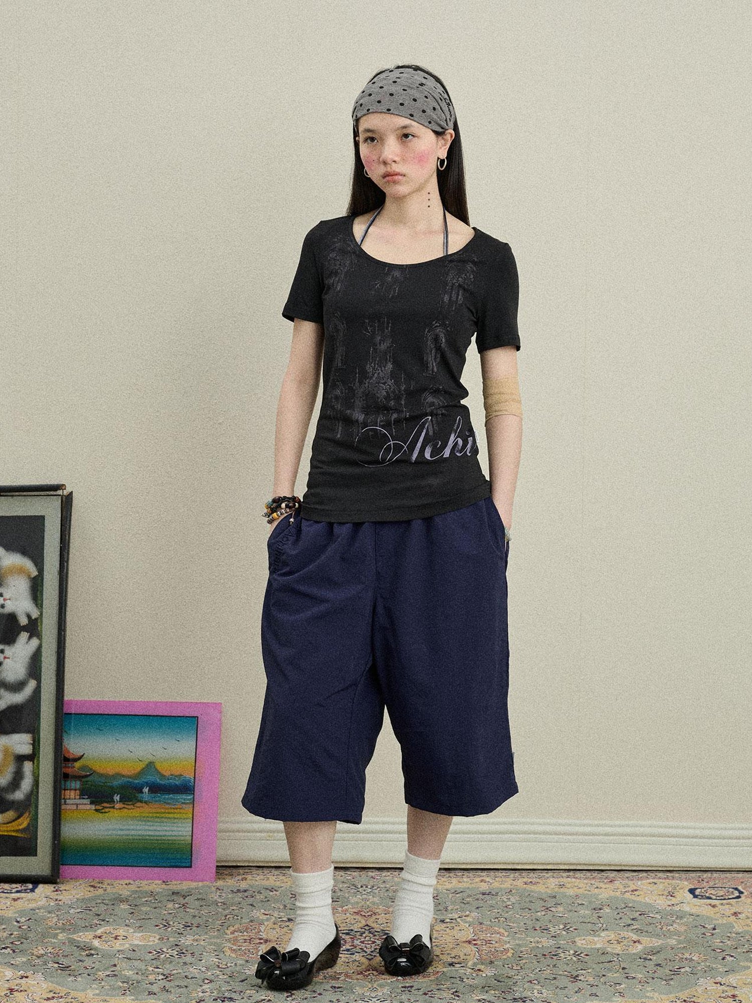 Achihara Romanesque Print Tee V-neck T-shirt Long-Sleeve