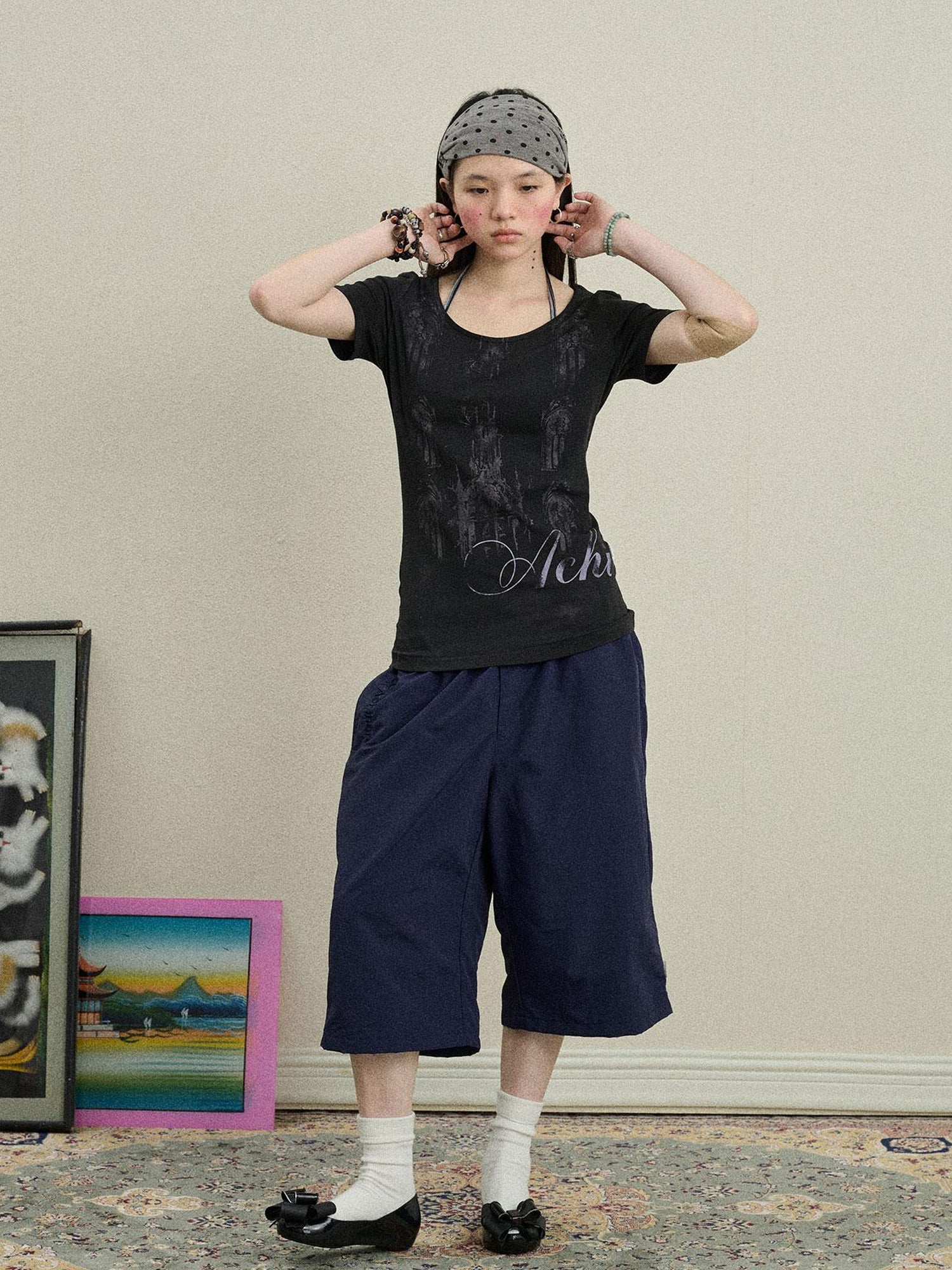 Achihara Romanesque Print Tee V-neck T-shirt Long-Sleeve