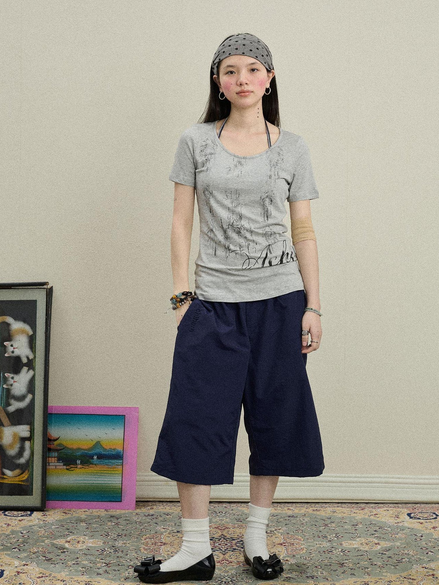 Achihara Romanesque Print Tee V-neck T-shirt Long-Sleeve