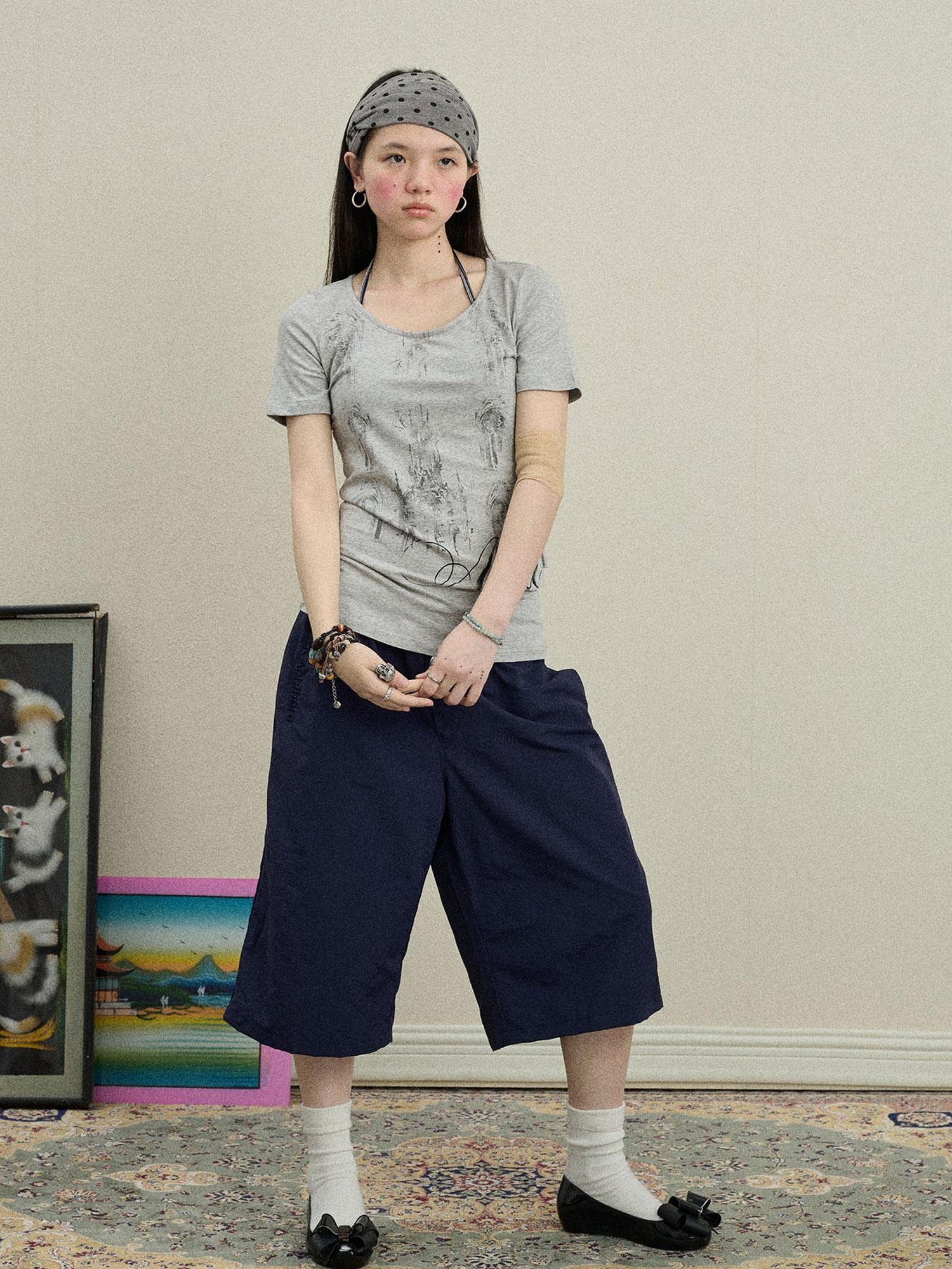 Achihara Romanesque Print Tee V-neck T-shirt Long-Sleeve