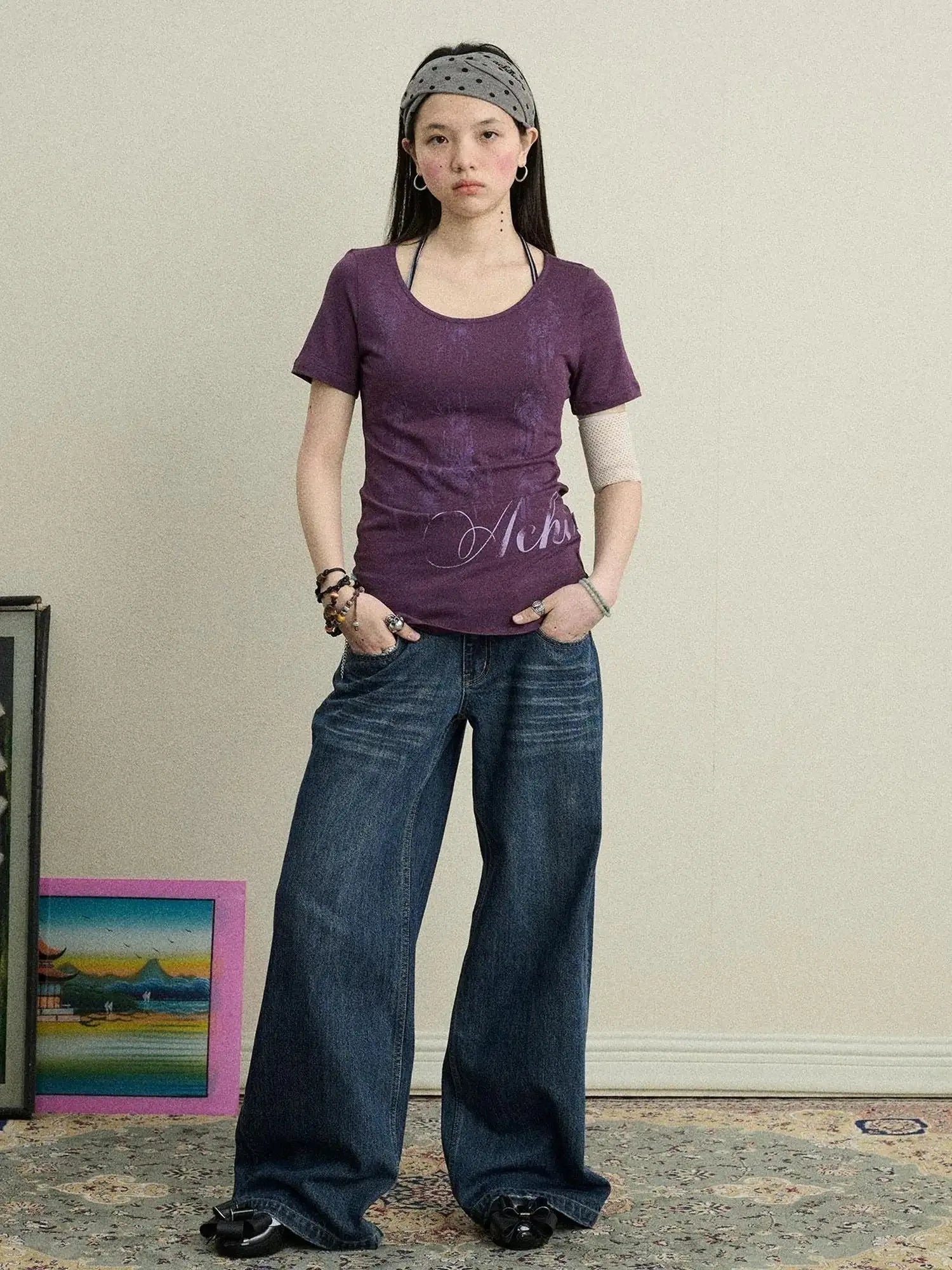 Romanesque Print Tee V-neck T-shirt Long-Sleeve