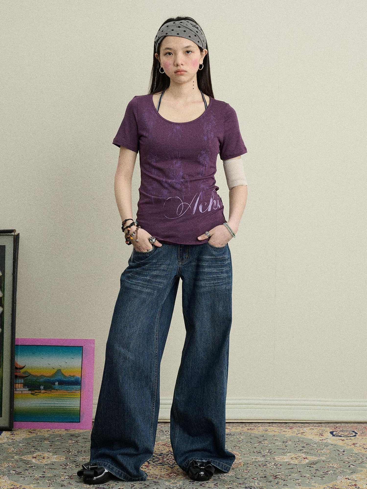 Achihara Romanesque Print Tee V-neck T-shirt Long-Sleeve
