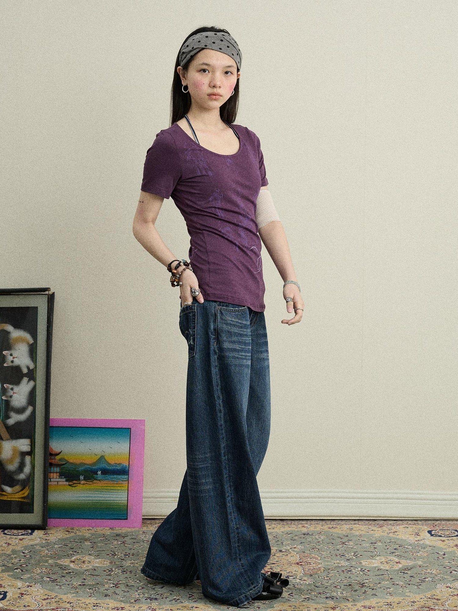 Achihara Romanesque Print Tee V-neck T-shirt Long-Sleeve