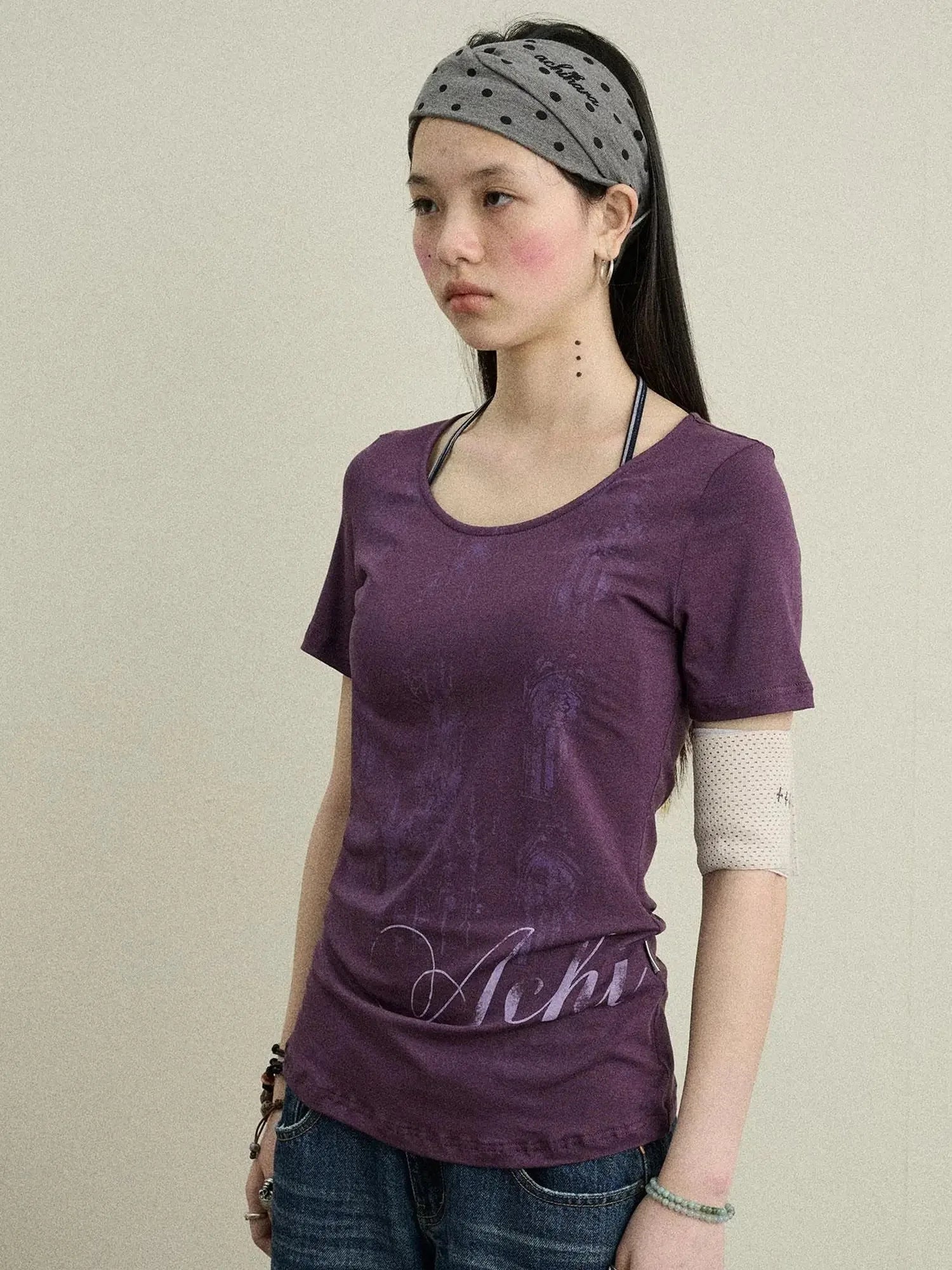 Romanesque Print Tee V-neck T-shirt Long-Sleeve