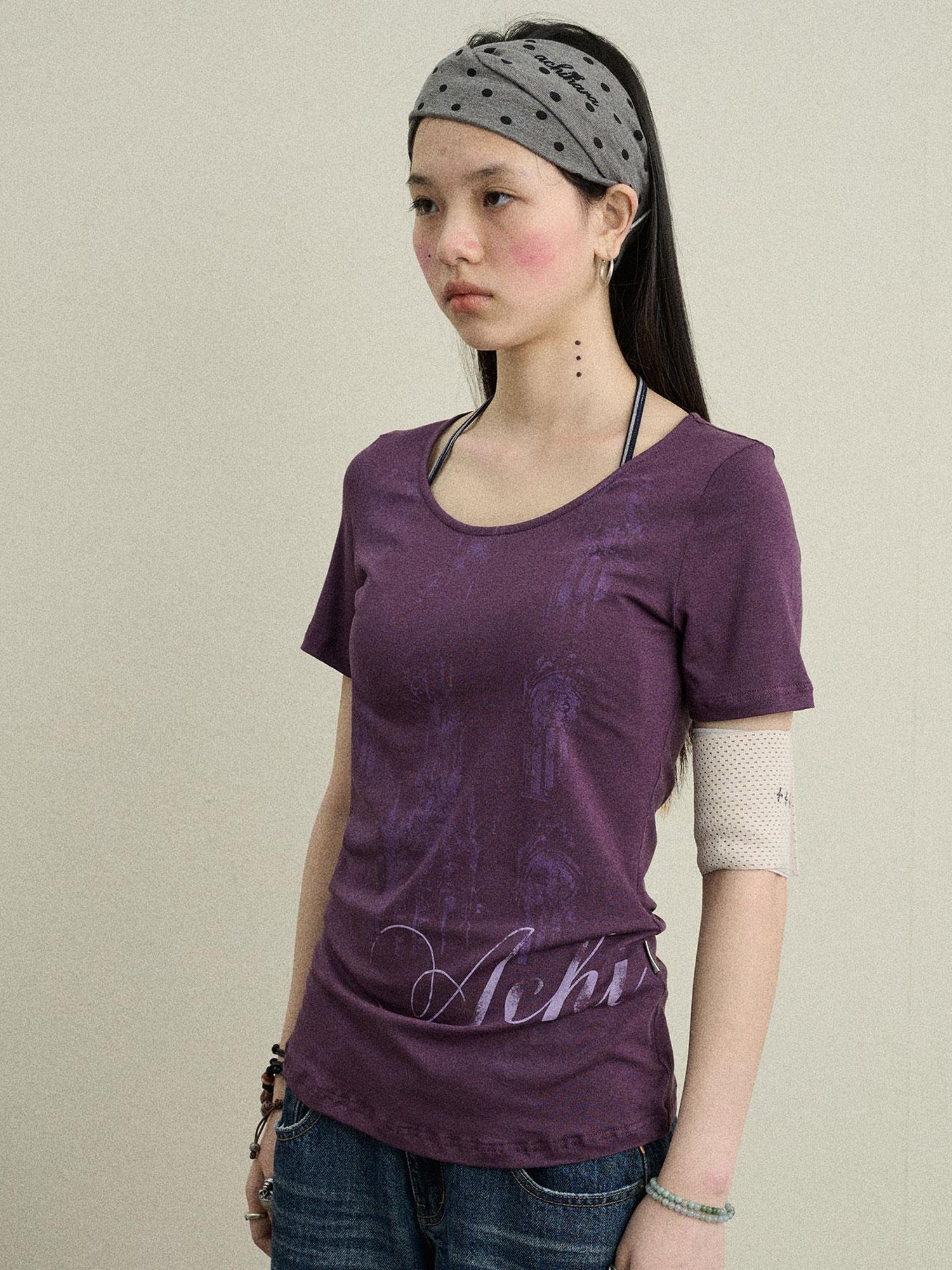 Achihara Romanesque Print Tee V-neck T-shirt Long-Sleeve
