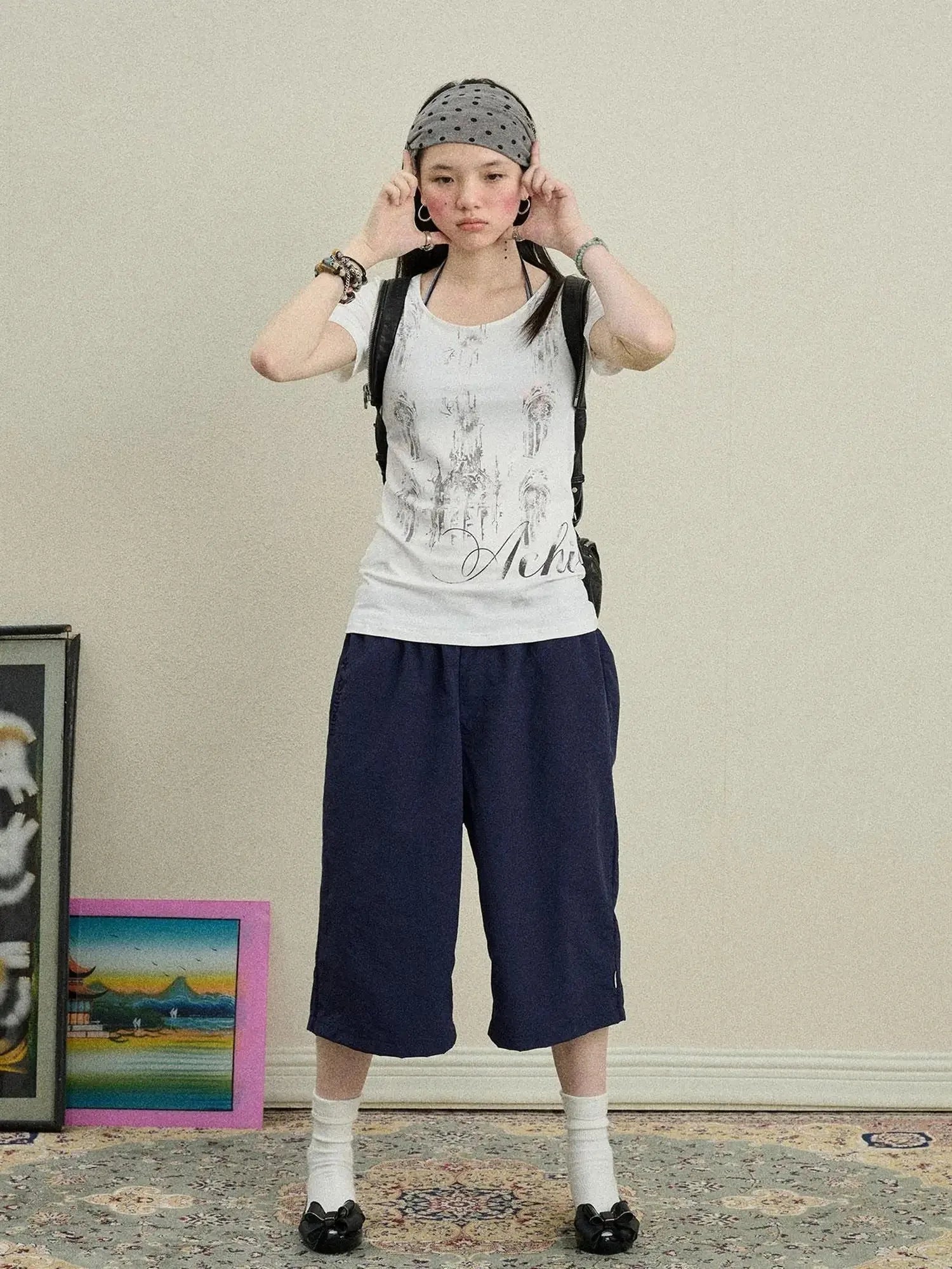 Romanesque Print Tee V-neck T-shirt Long-Sleeve