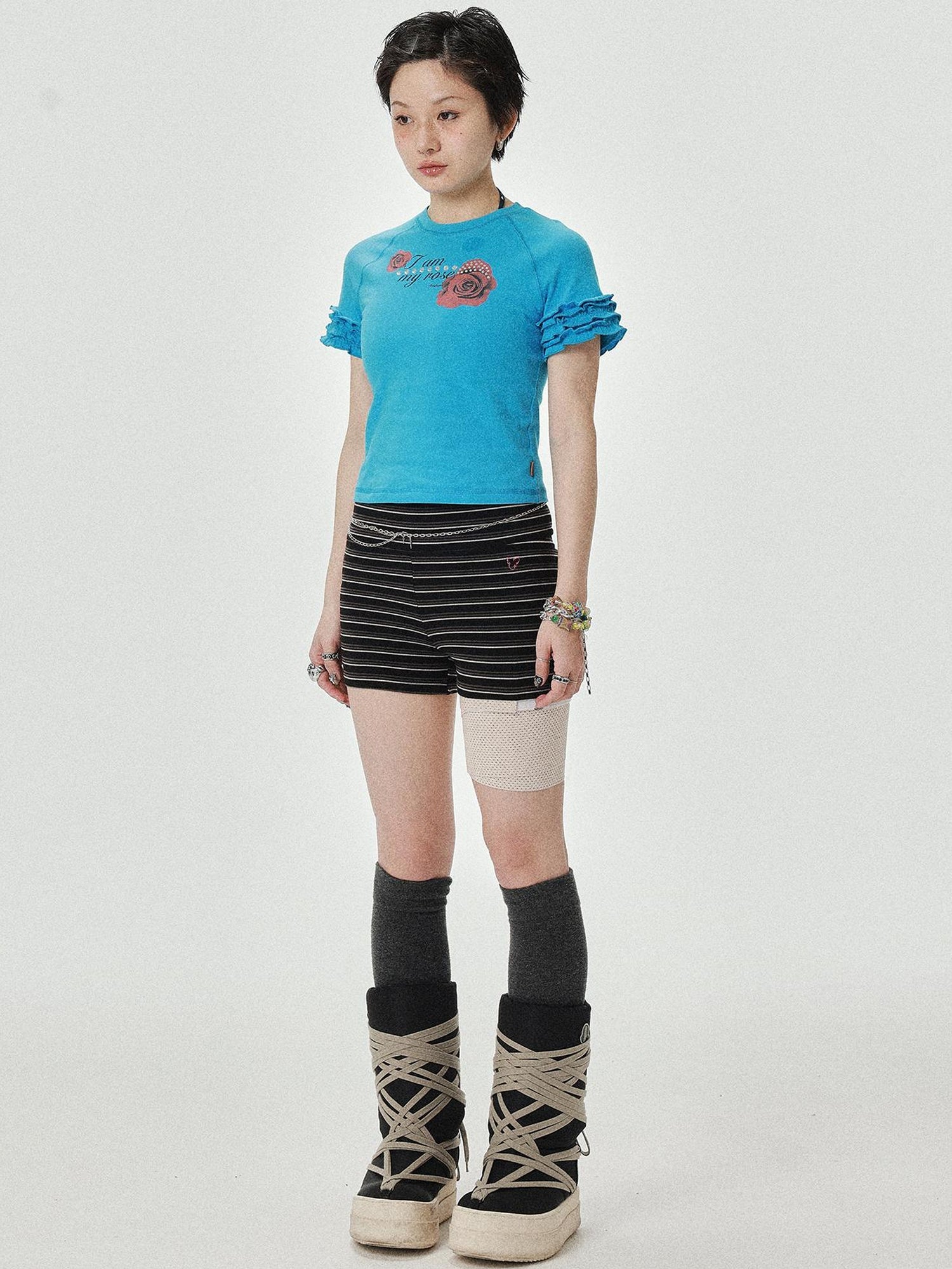 Achihara Roseprint Floral Sleeve Cropped Tee