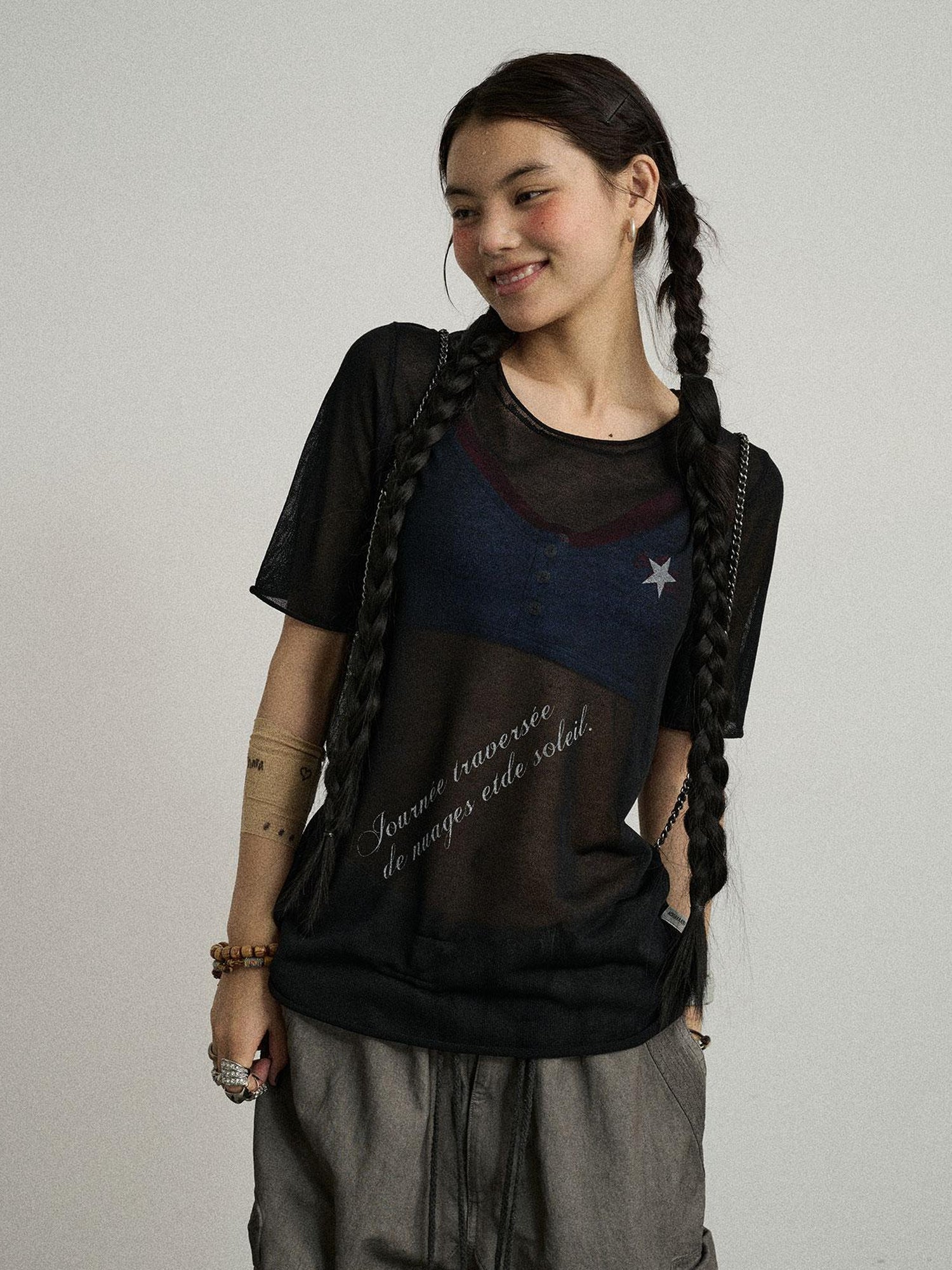 Achihara Sea Salt French Print Cropped Tee V-Neck T-Shirt Long-Sleeve