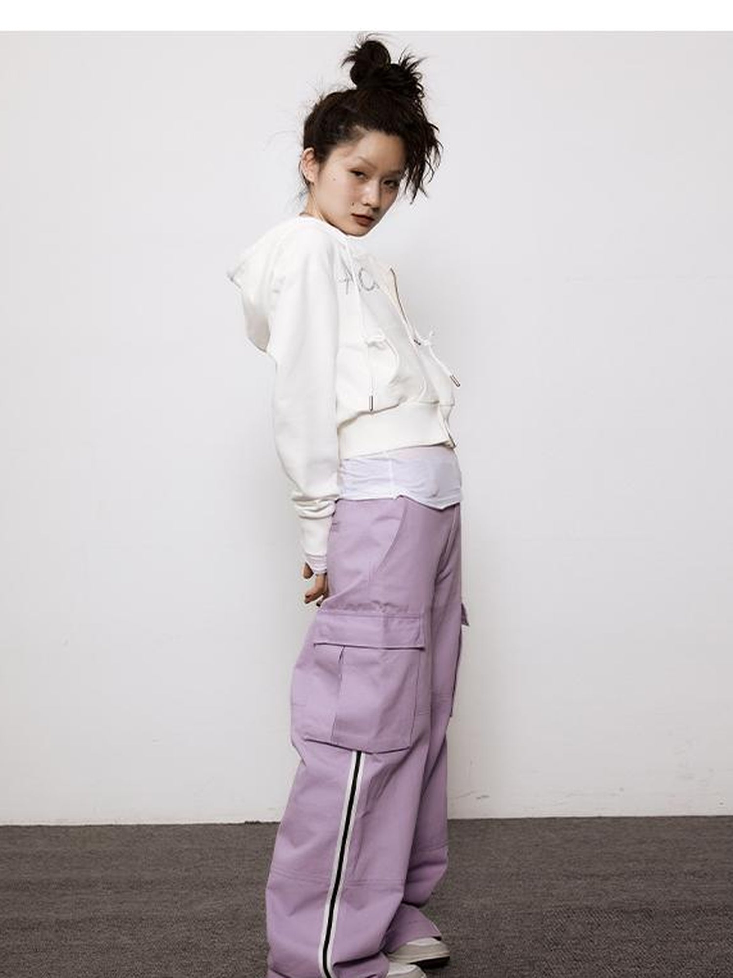 Achihara Short Heavy Hooded Sweater With Rhinestones