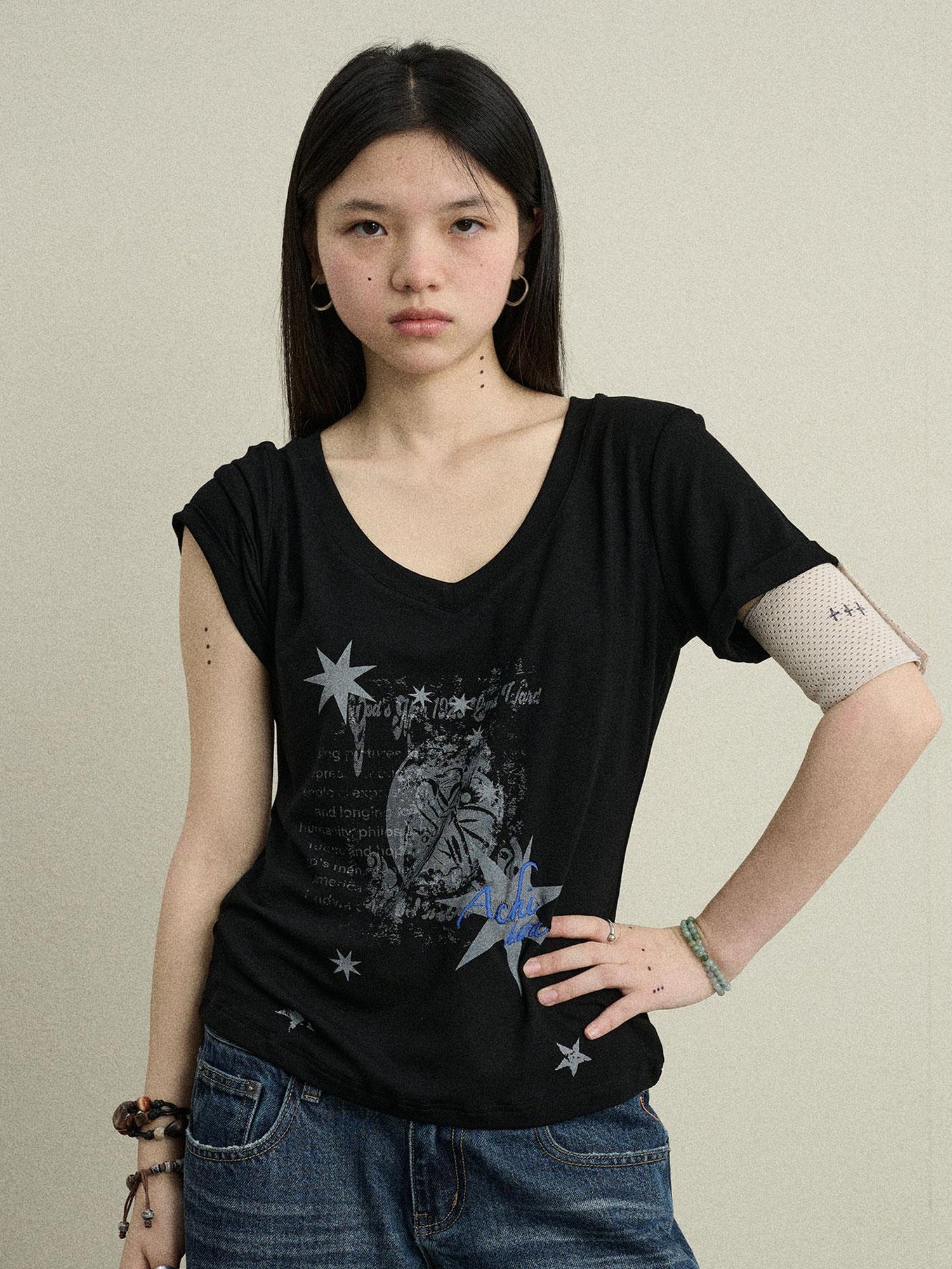 Achihara Sneezing Star 2.0 Tee V-Neck T-Shirt Long-Sleeve
