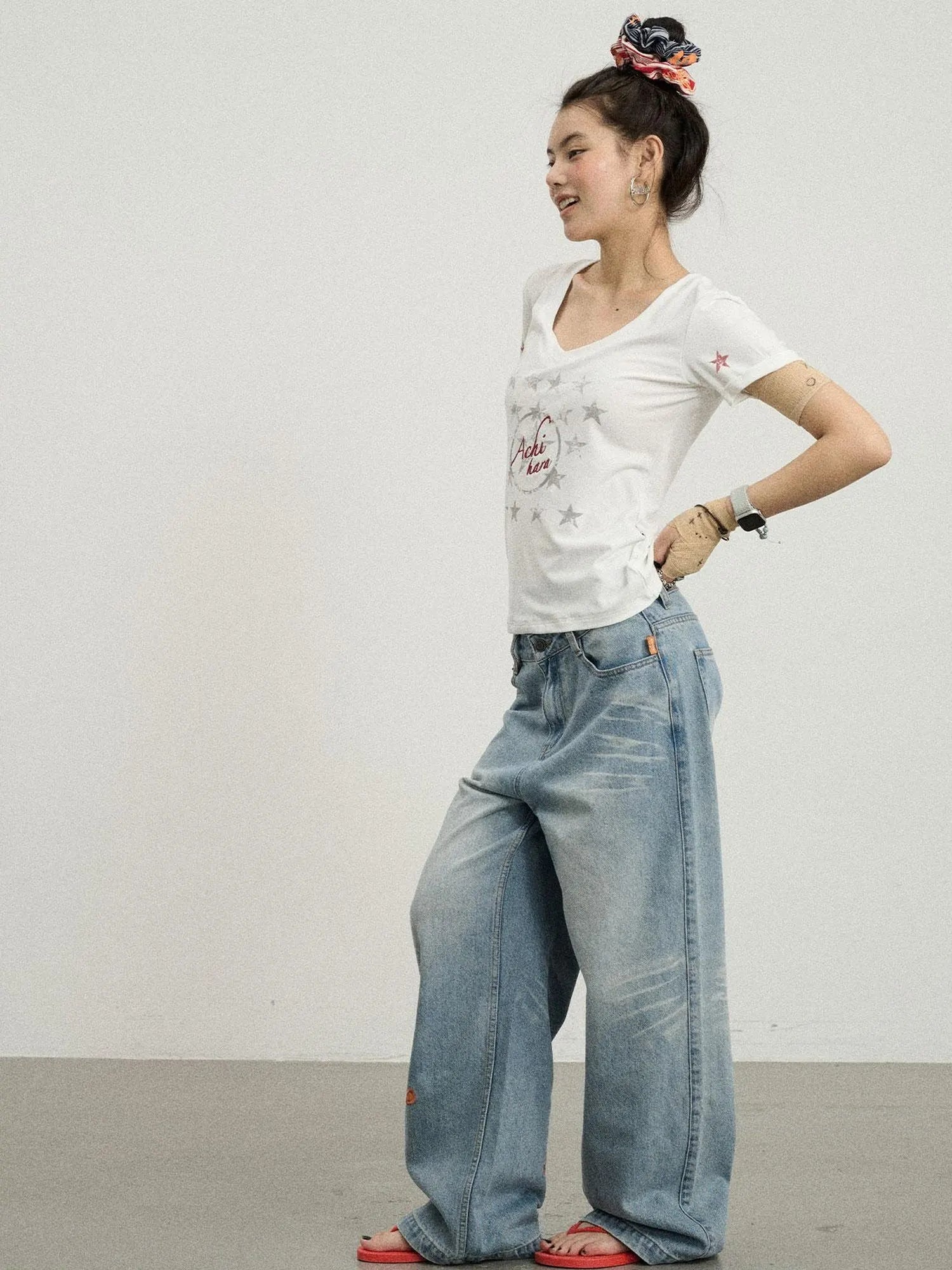 Sneezing Star Short Sleeve Slim Fit T-Shirt