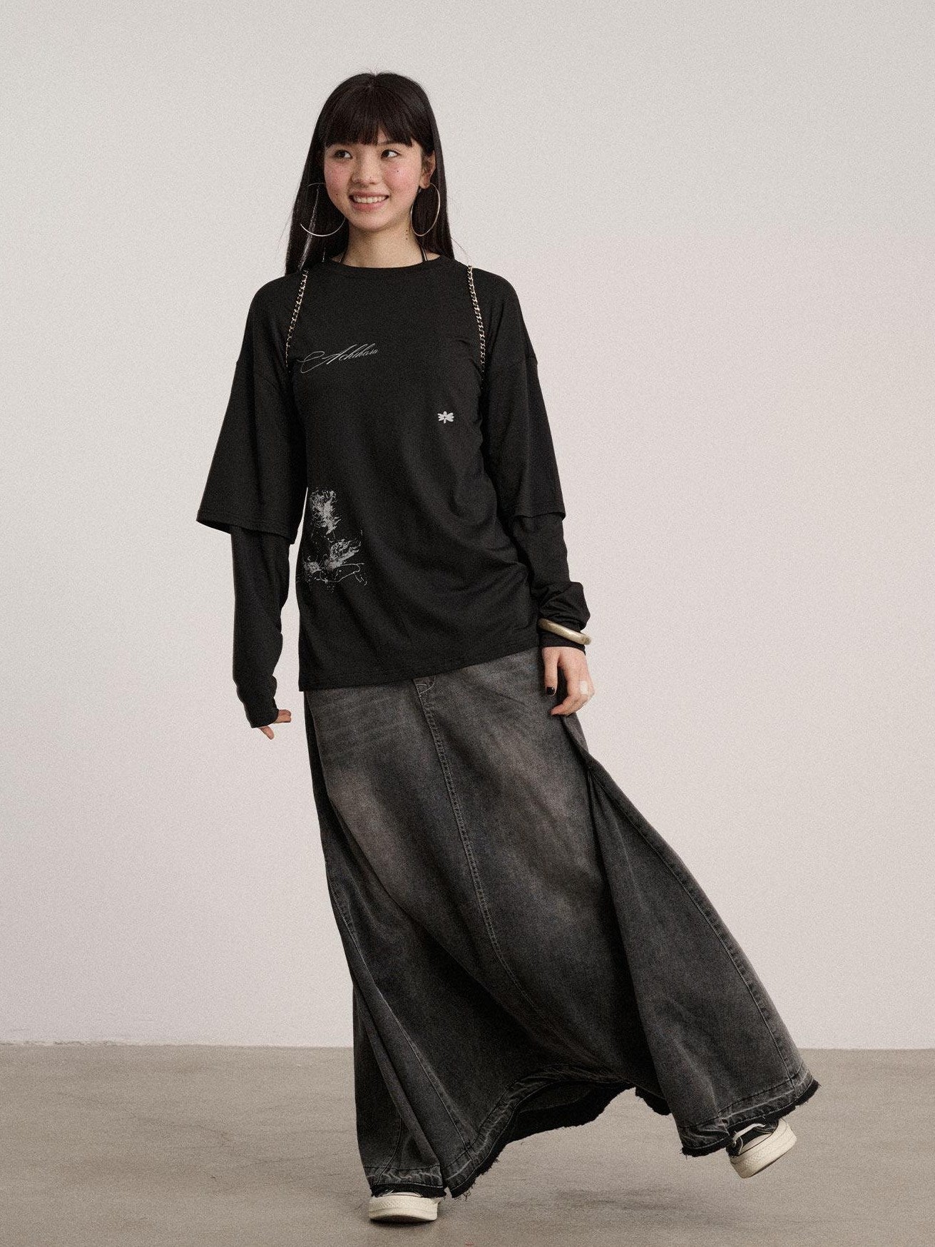 Achihara Soft Cotton Modal Blend Relaxed Drop Shoulder Women Black Long Sleeve T-Shirts
