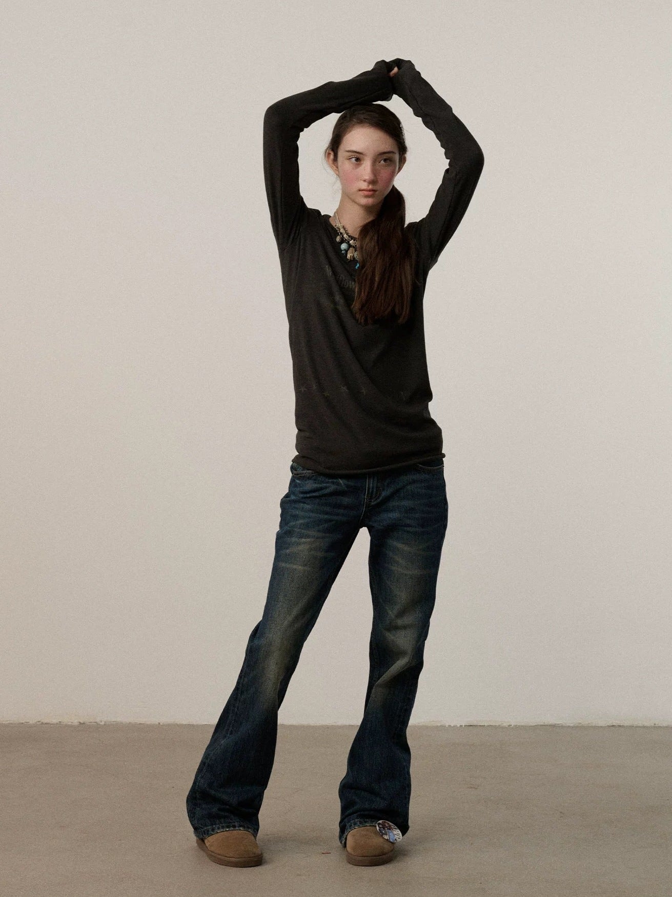 Achihara Soft Viscose Long Sleeve Letter Print Commuter Slim Fit Women Round Neck T-Shirt