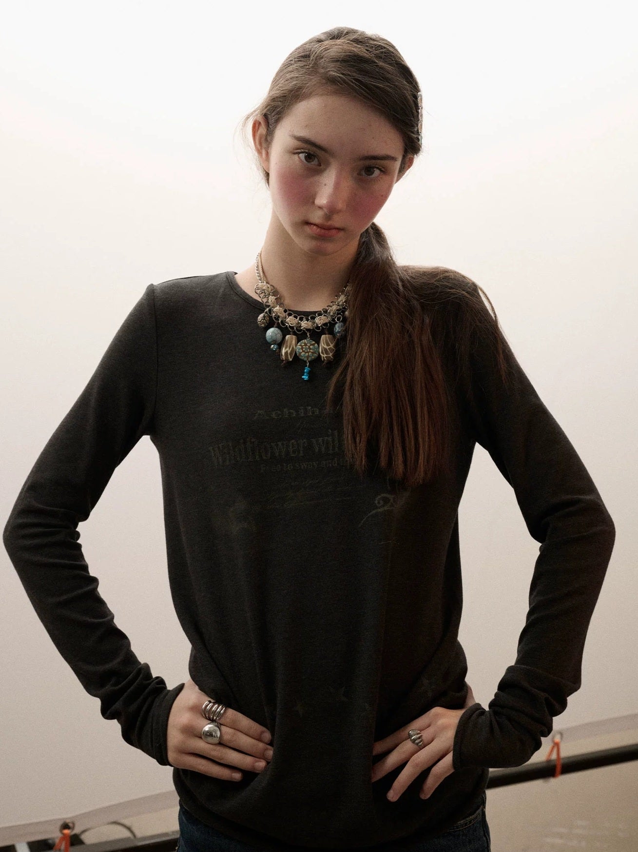 Achihara Soft Viscose Long Sleeve Letter Print Commuter Slim Fit Women Round Neck T-Shirt