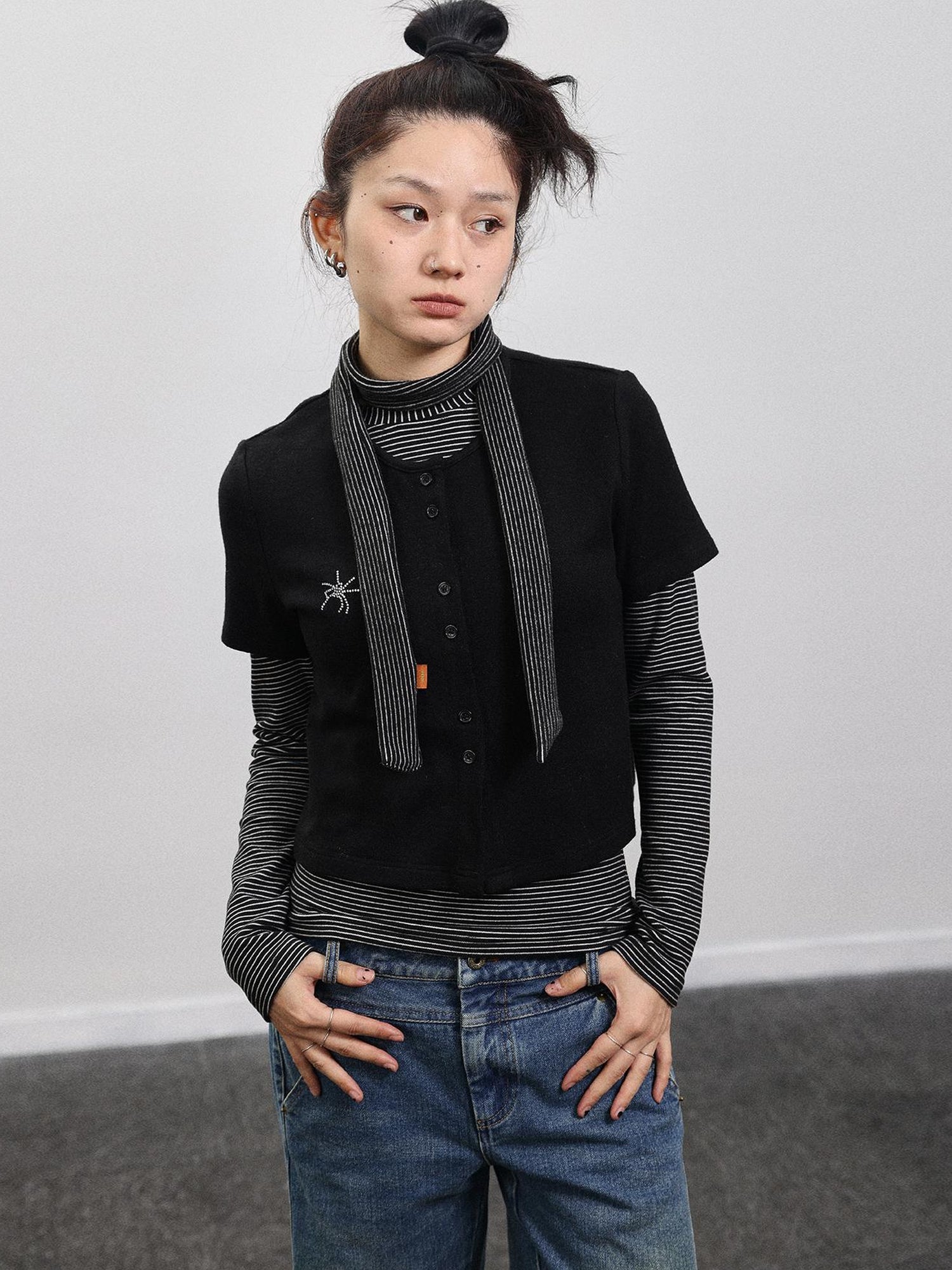 Achihara Spider Studded Short Sleeve Open Front Cardigan