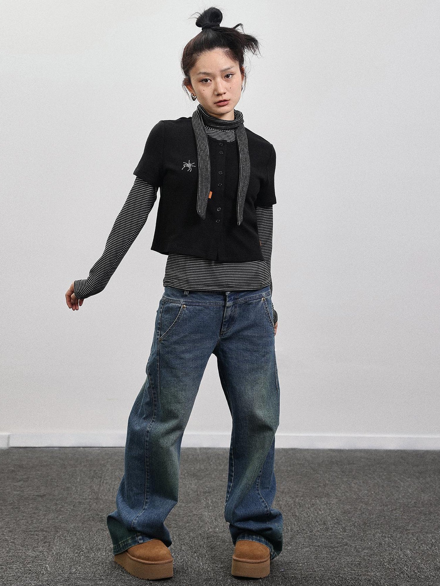 Achihara Spider Studded Short Sleeve Open Front Cardigan