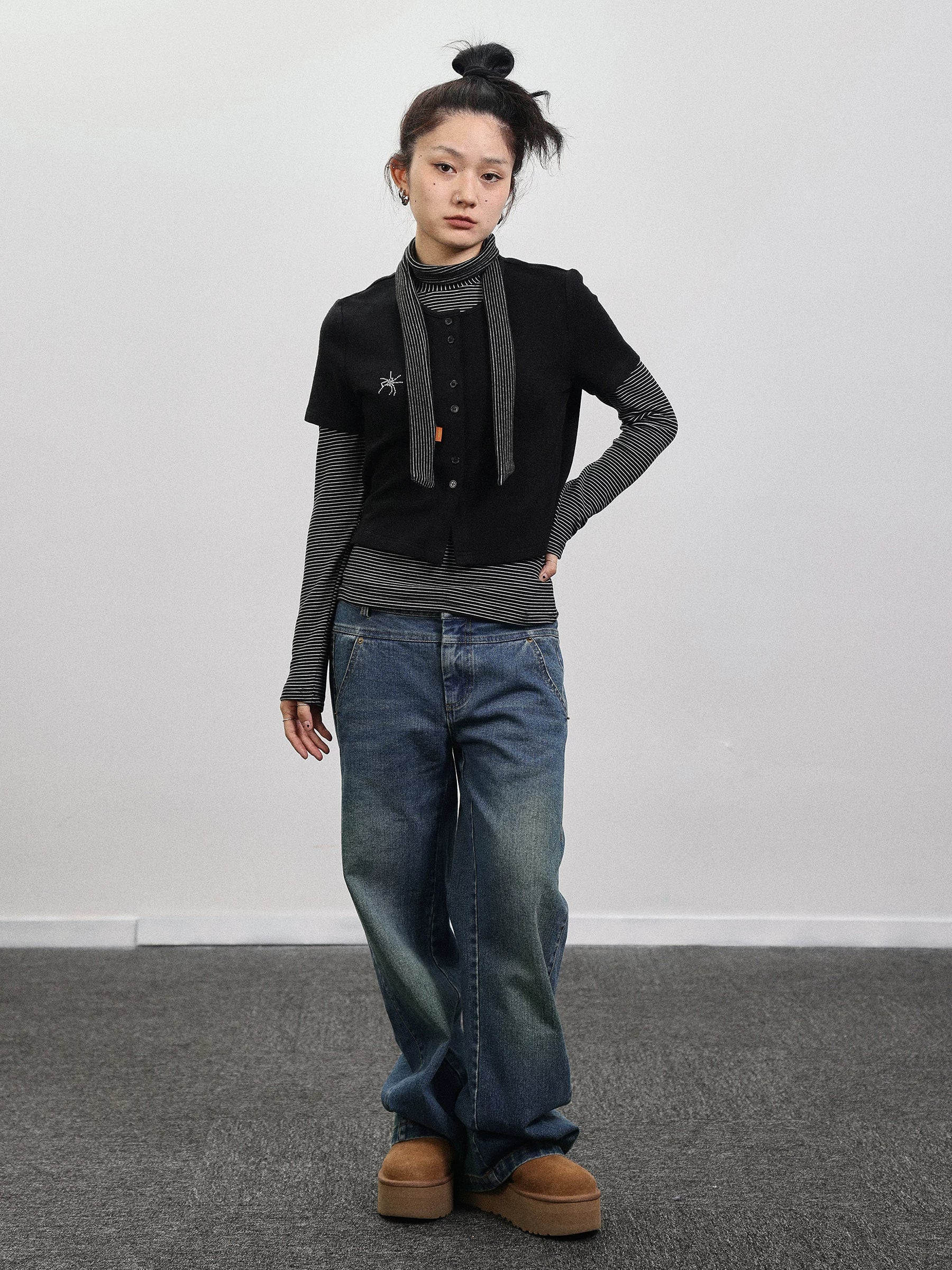 Achihara Spider Studded Short Sleeve Open Front Cardigan-3