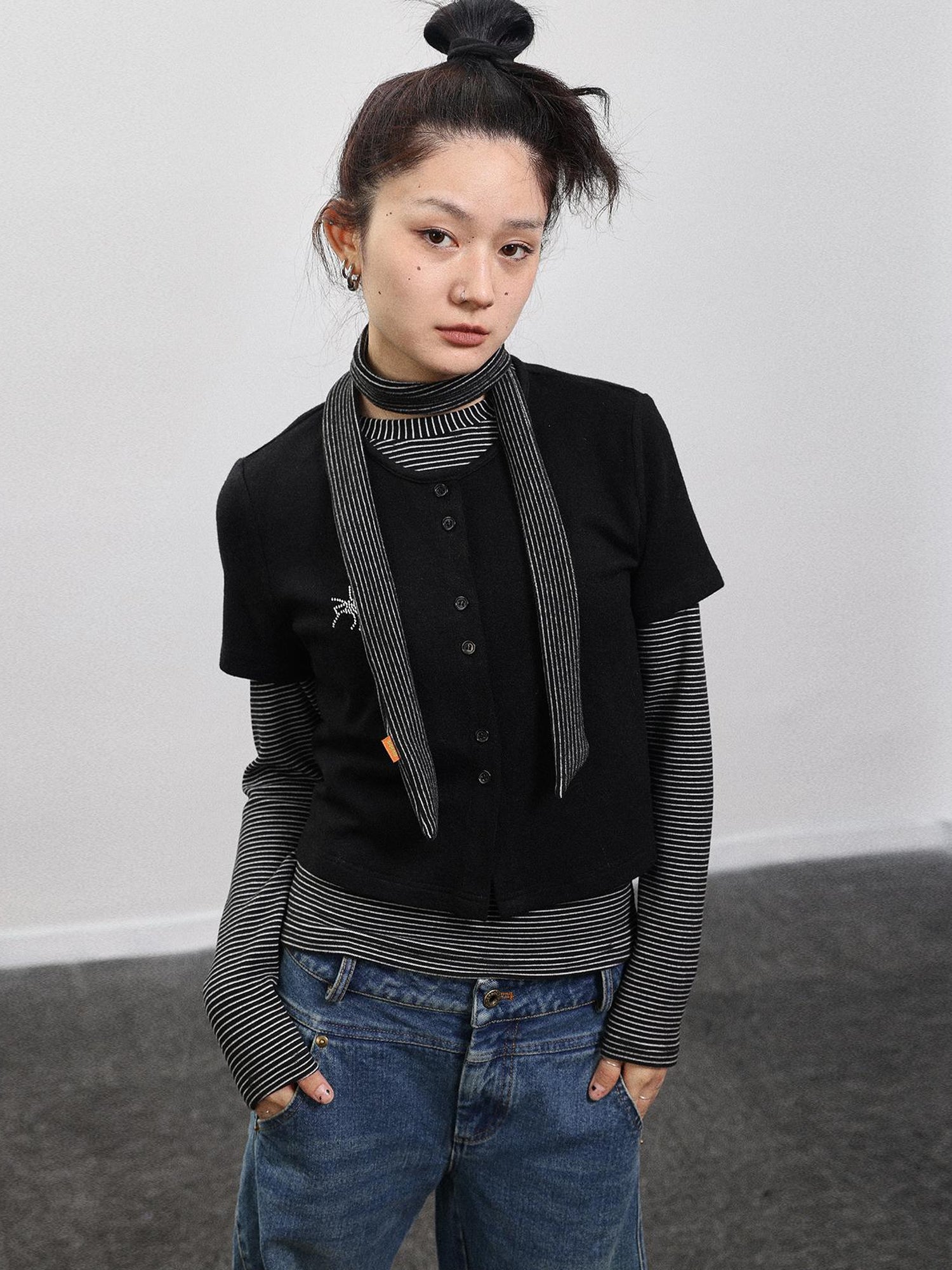 Achihara Spider Studded Short Sleeve Open Front Cardigan