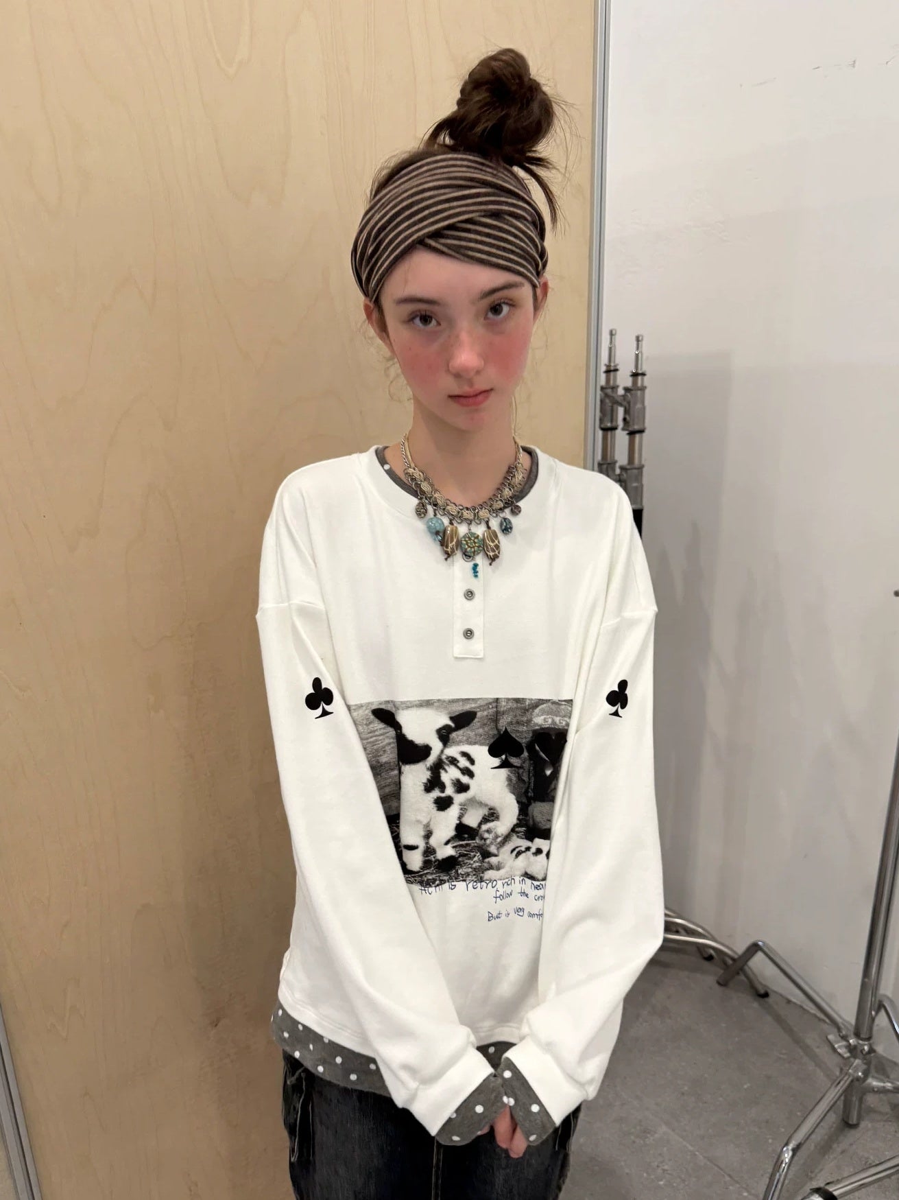 Achihara Stretch Cotton Long Sleeve Round Neck Straight Fit Commuter Women White T-Shirt