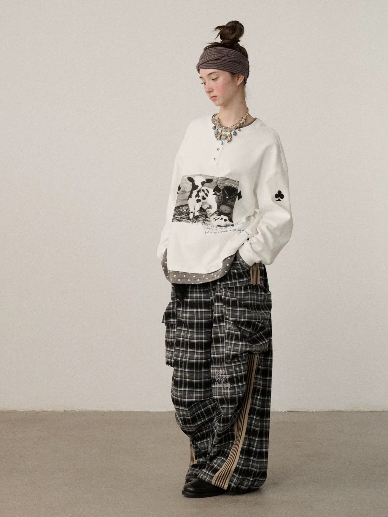 Achihara Stretch Cotton Long Sleeve Round Neck Straight Fit Commuter Women White T-Shirt