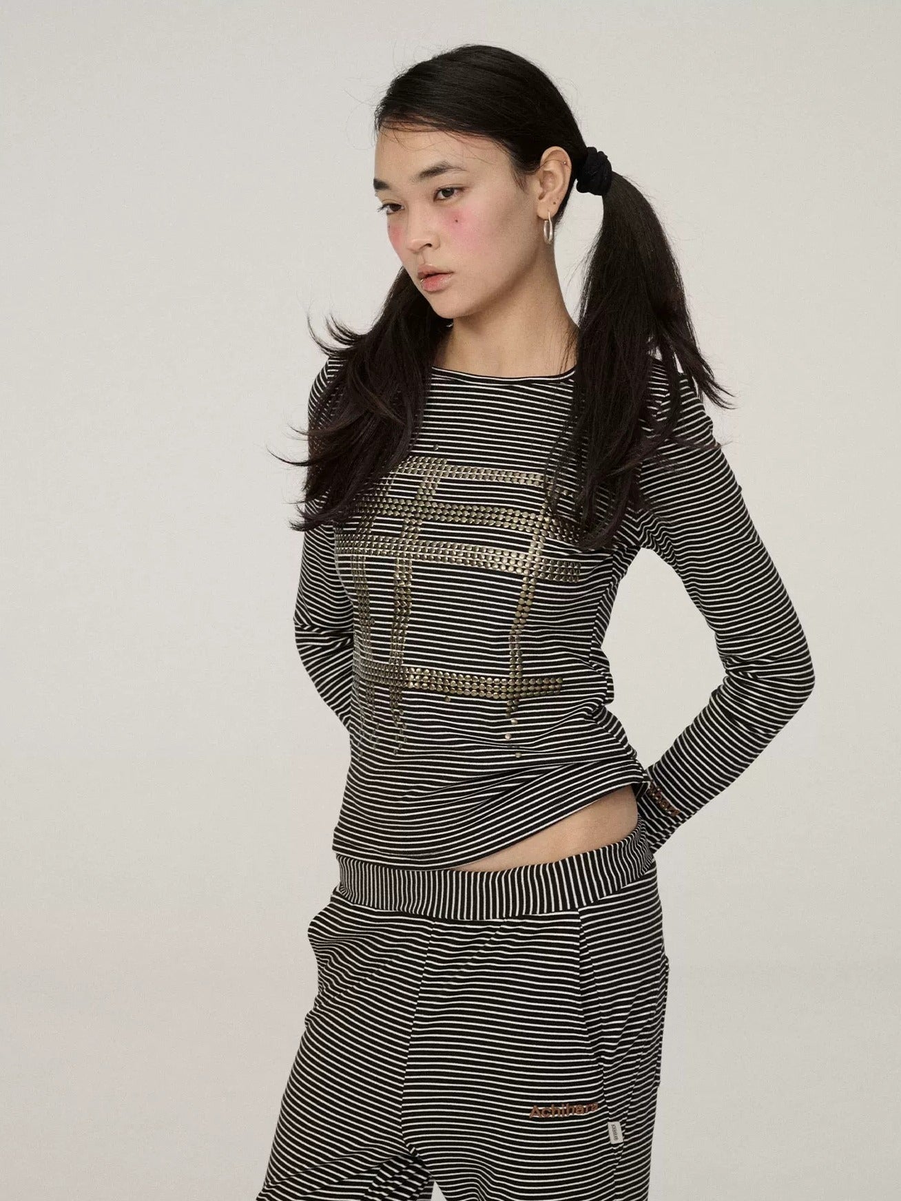 Achihara Stretch Slim Fit Black White Striped Crewneck Long Sleeve Women Commuter T-Shirt