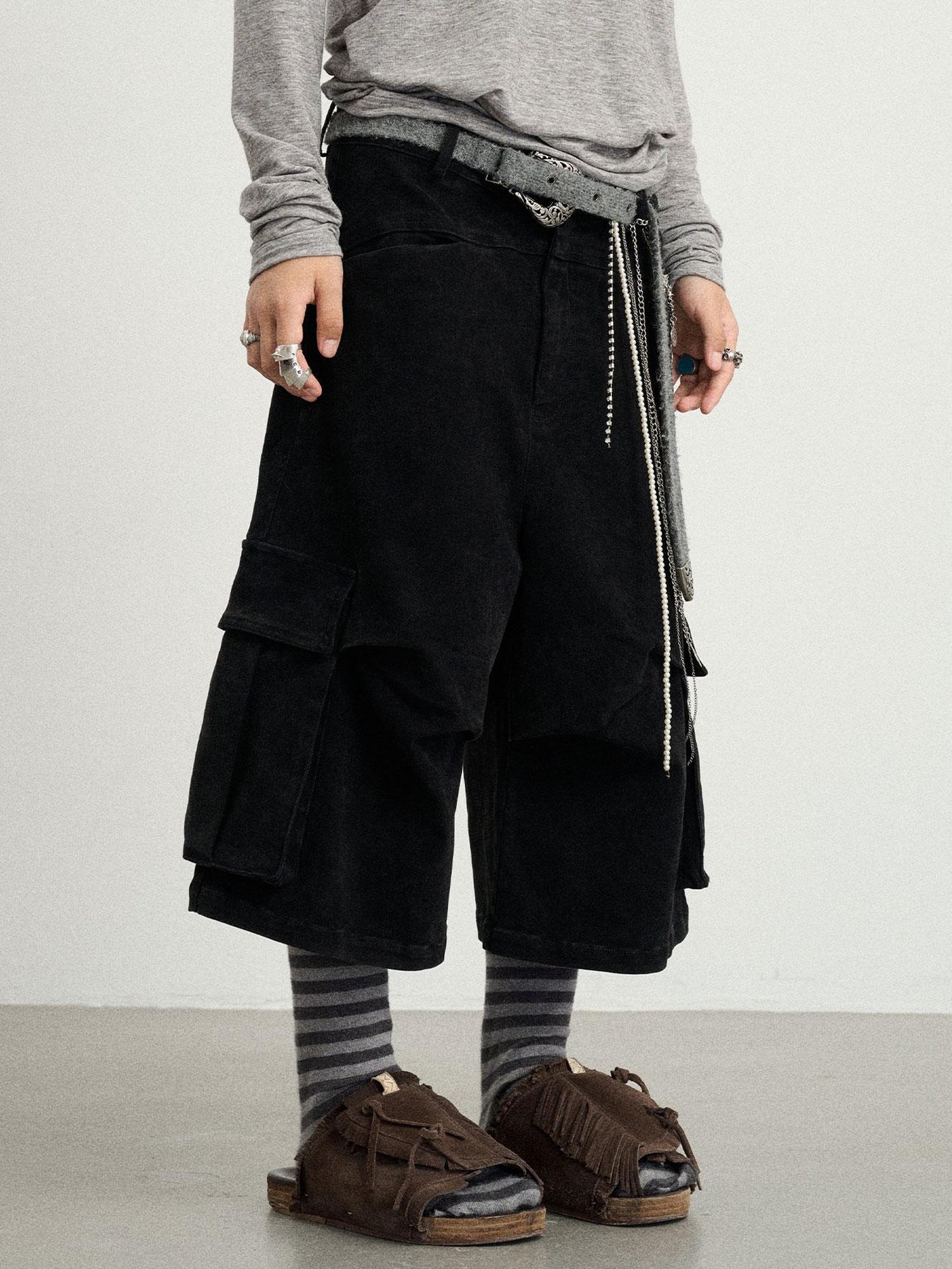 Achihara Stretch Washed Cotton Cargo Capri Pants