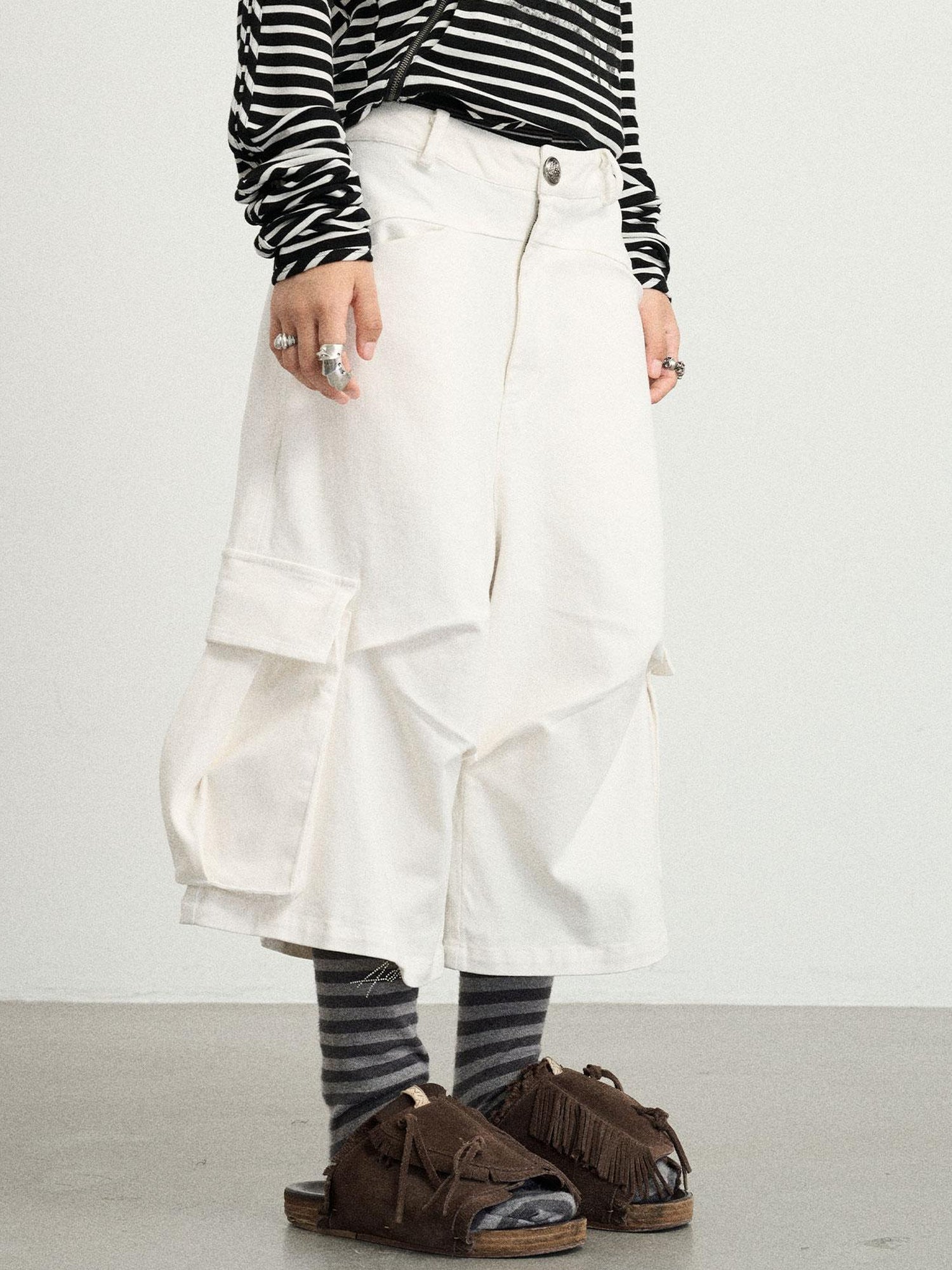 Achihara Stretch Washed Cotton Cargo Capri Pants