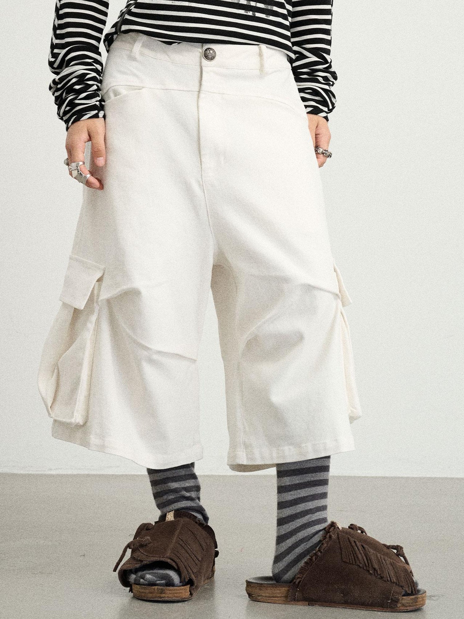 Achihara Stretch Washed Cotton Cargo Capri Pants