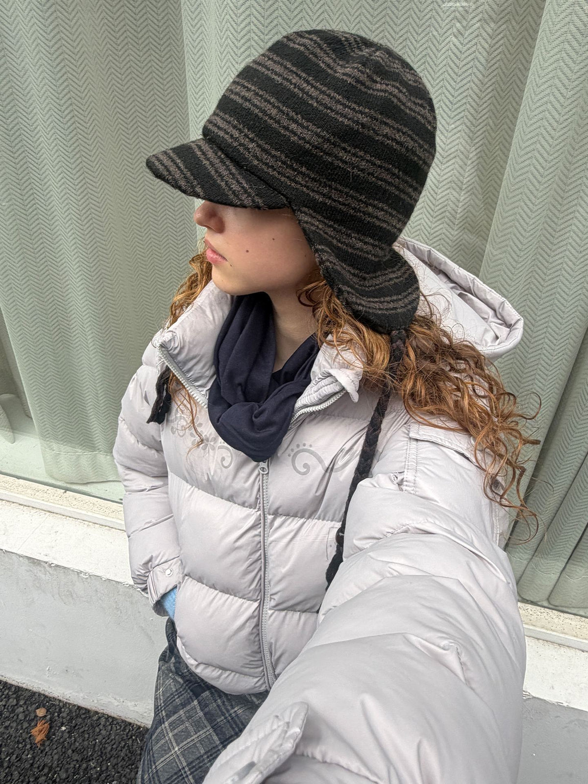 Achihara_Striped_Knit_Earflap_Women&