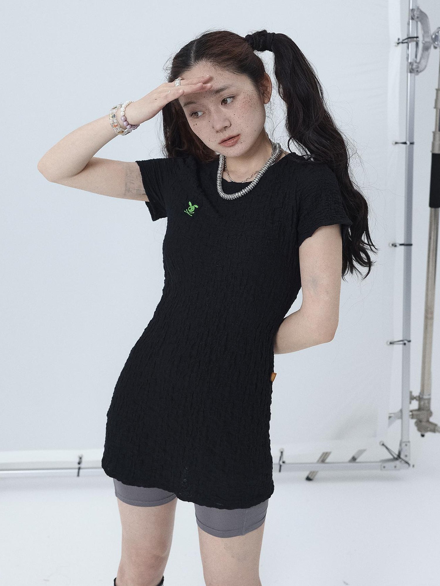 Achihara Summer Black Cropped Bubble Sleeve T-shirt Round Neck Top