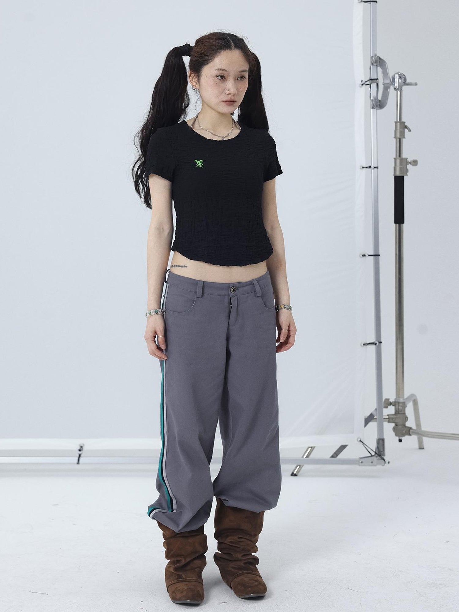 Achihara Summer Black Cropped Bubble Sleeve T-shirt Round Neck Top