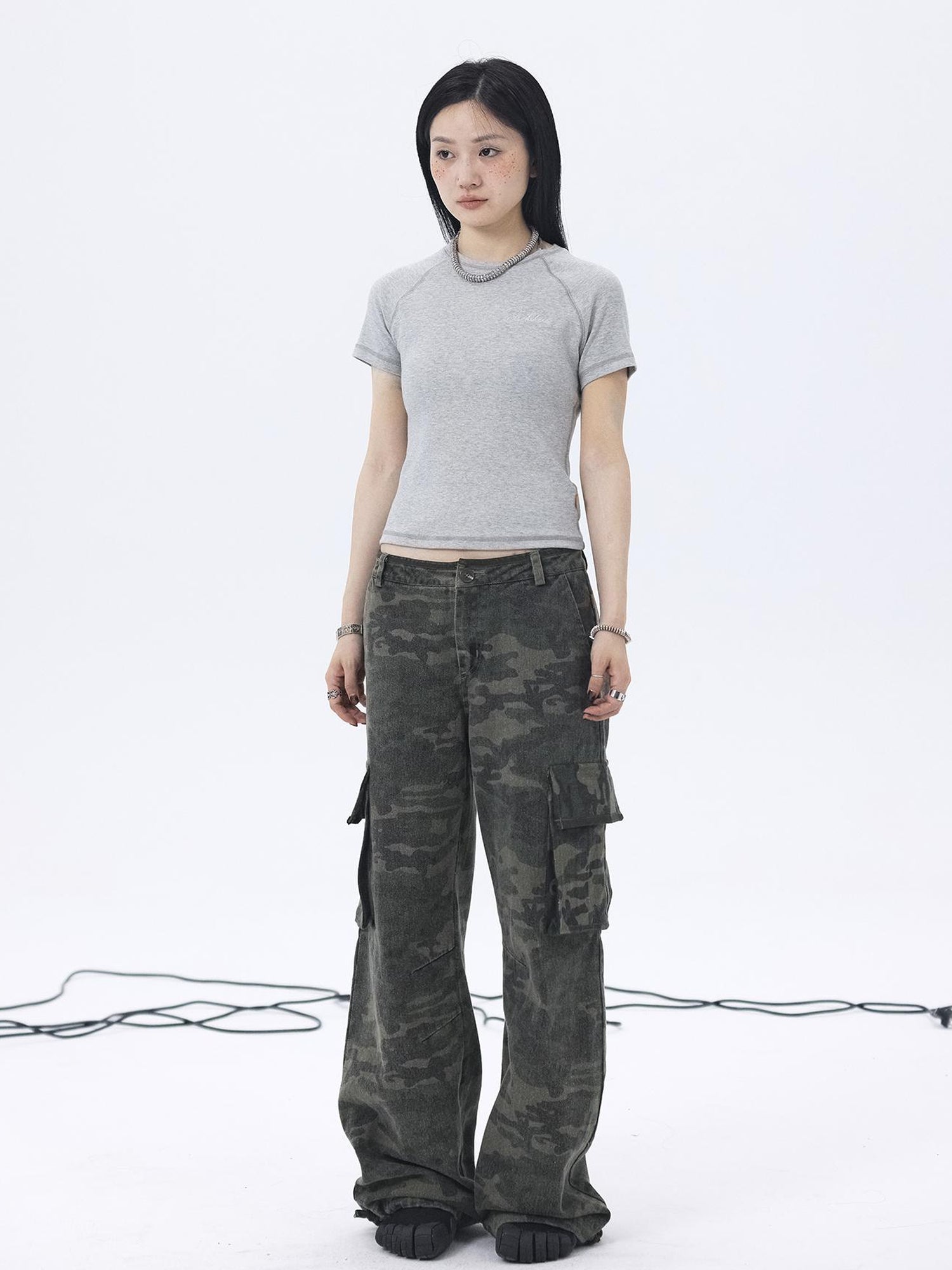Achihara Summer Essential Slim Fit Cotton Tee