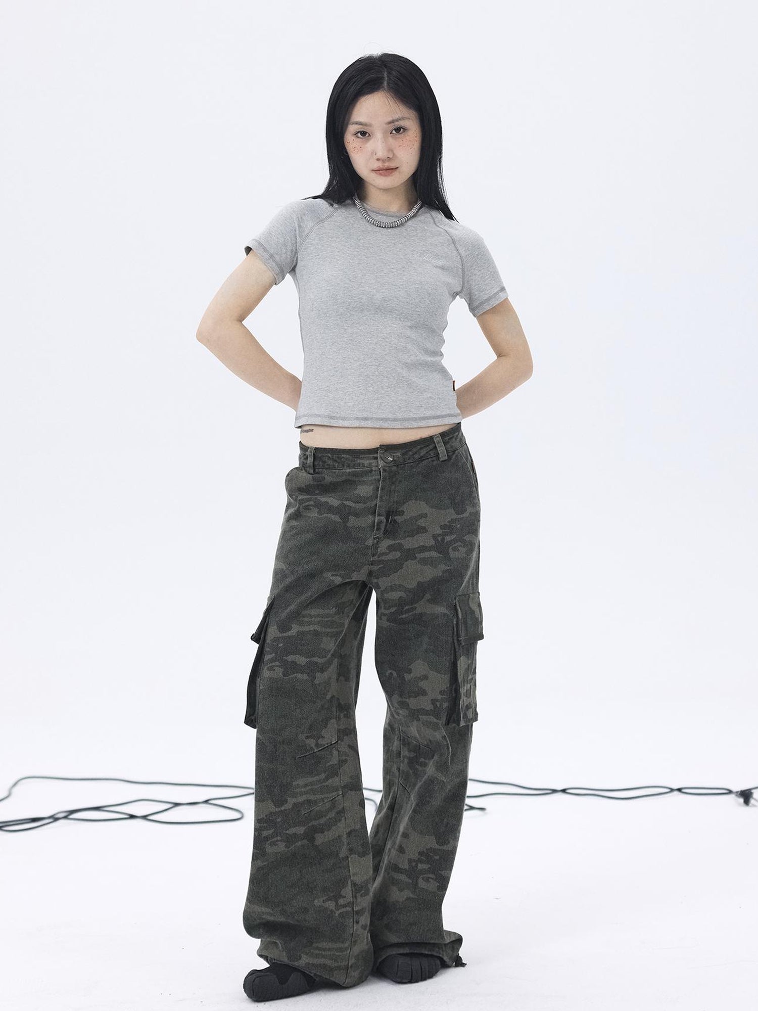 Achihara Summer Essential Slim Fit Cotton Tee