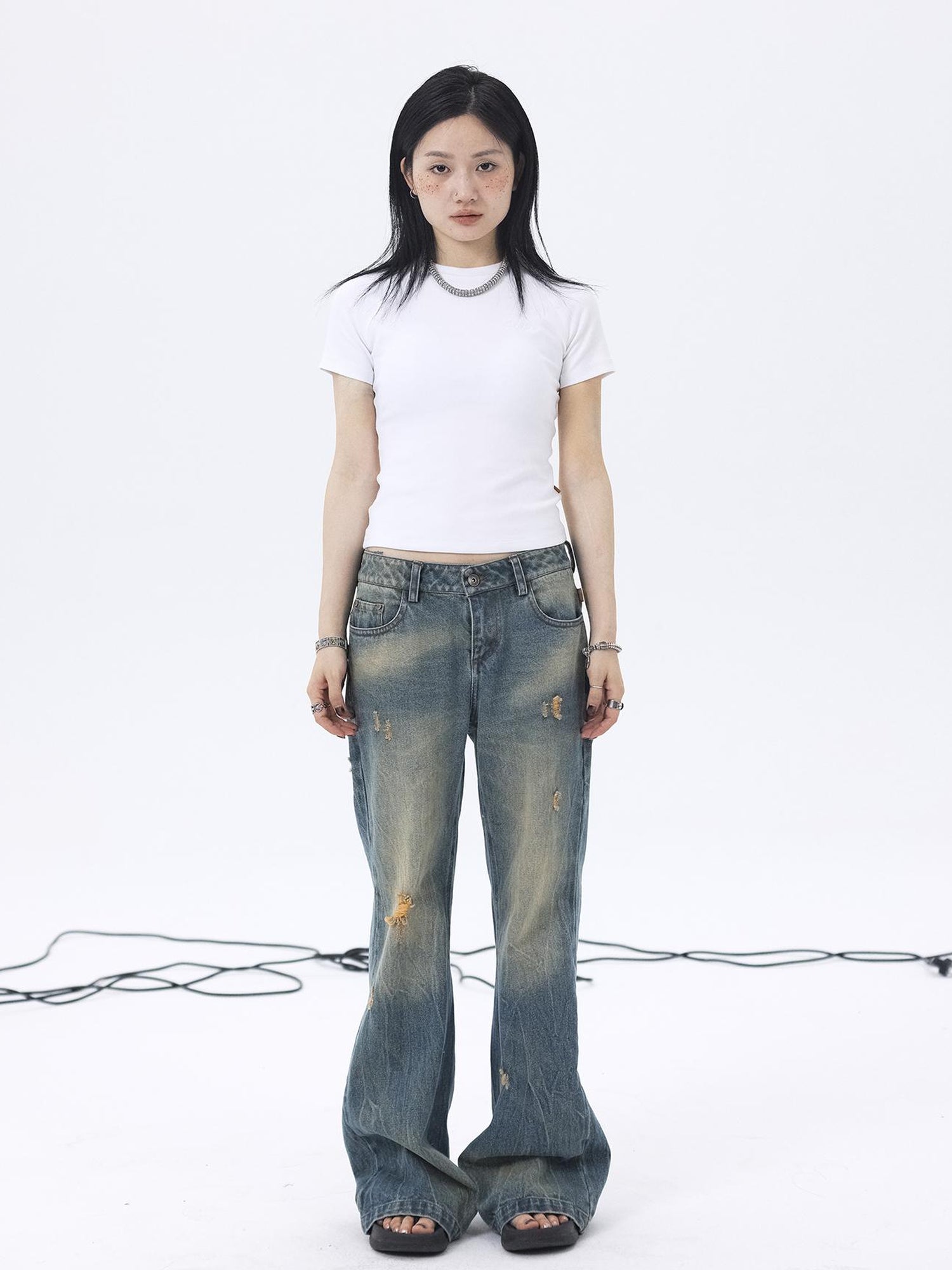 Achihara Summer Essential Slim Fit Cotton Tee