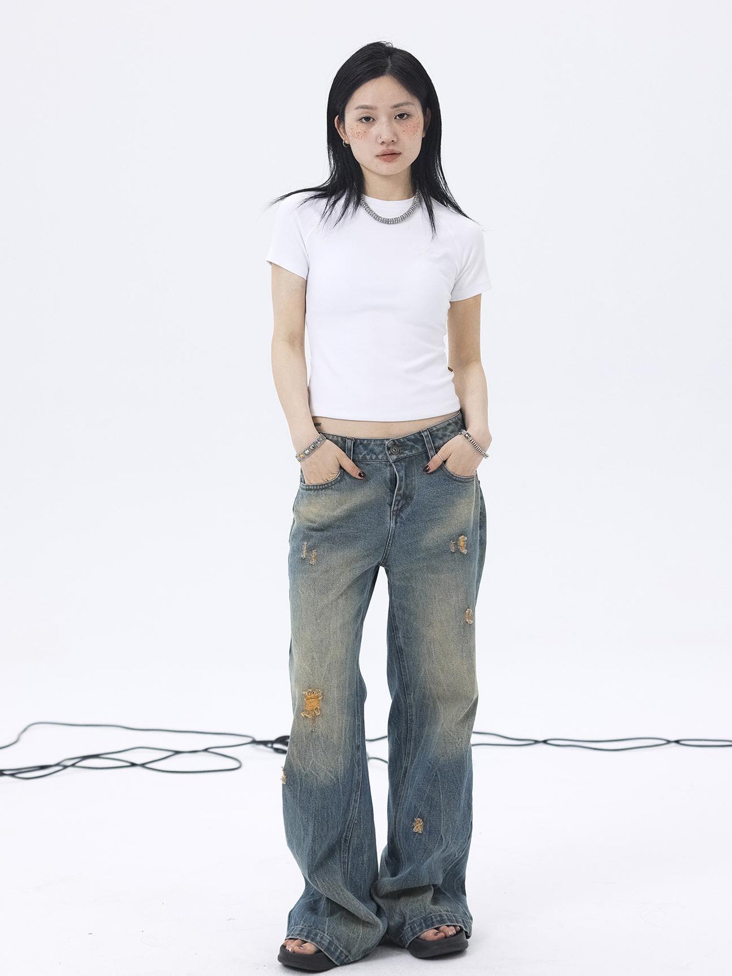 Achihara Summer Essential Slim Fit Cotton Tee