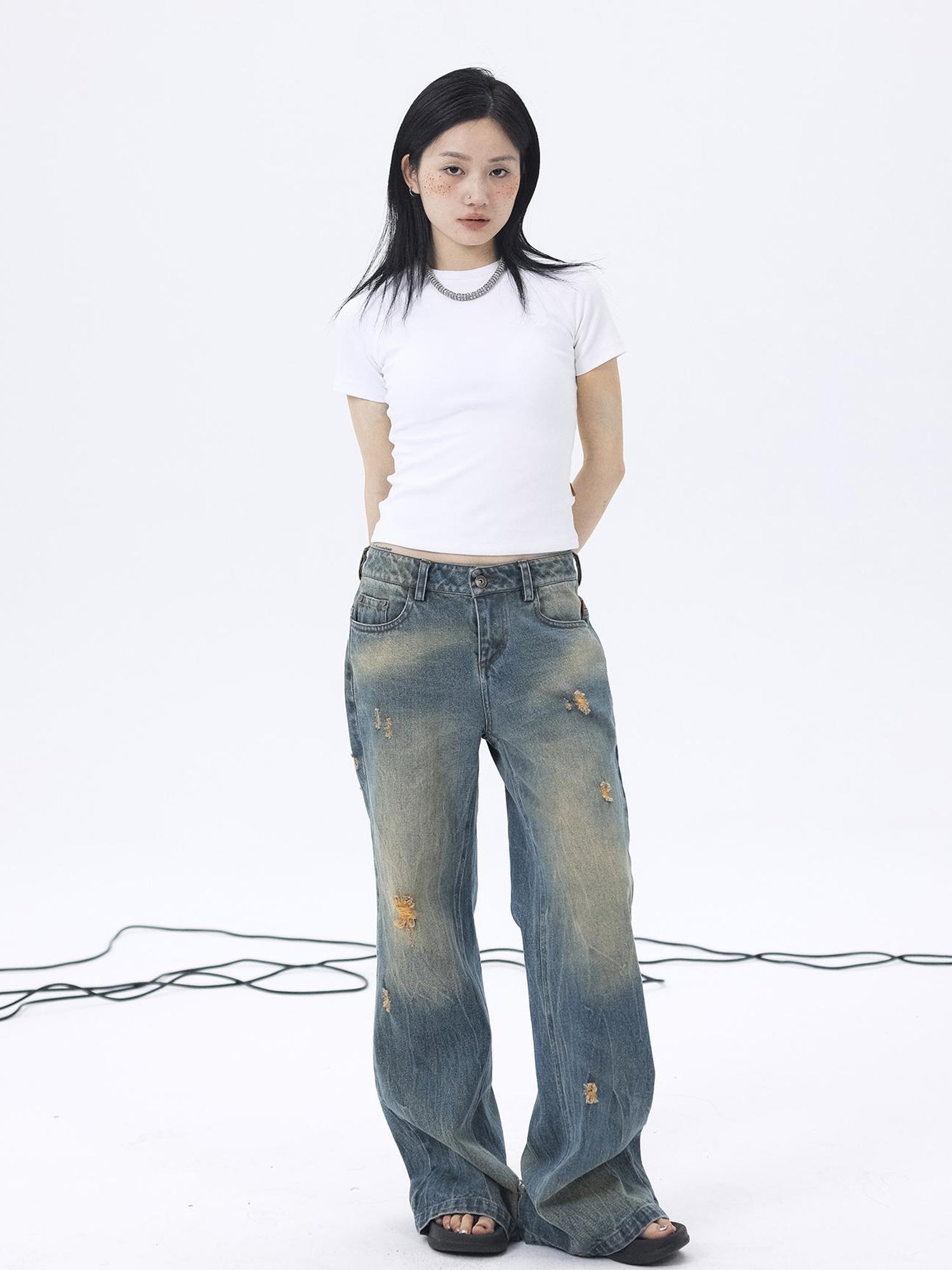 Achihara Summer Essential Slim Fit Cotton Tee