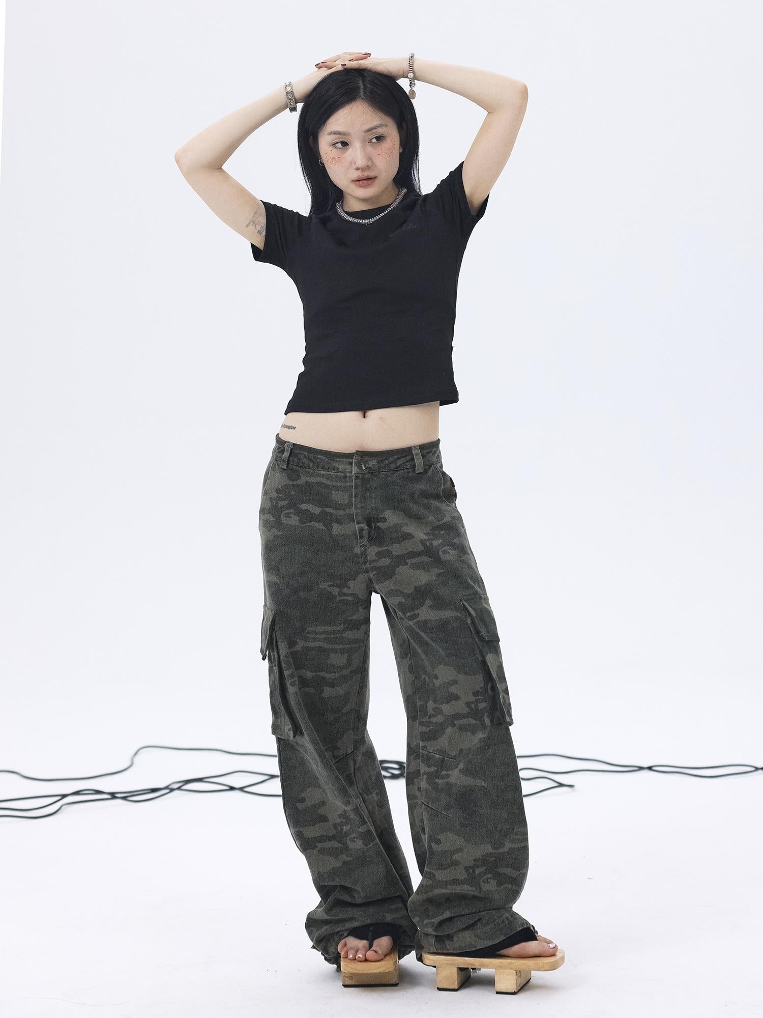 Achihara Summer Essential Slim Fit Cotton Tee
