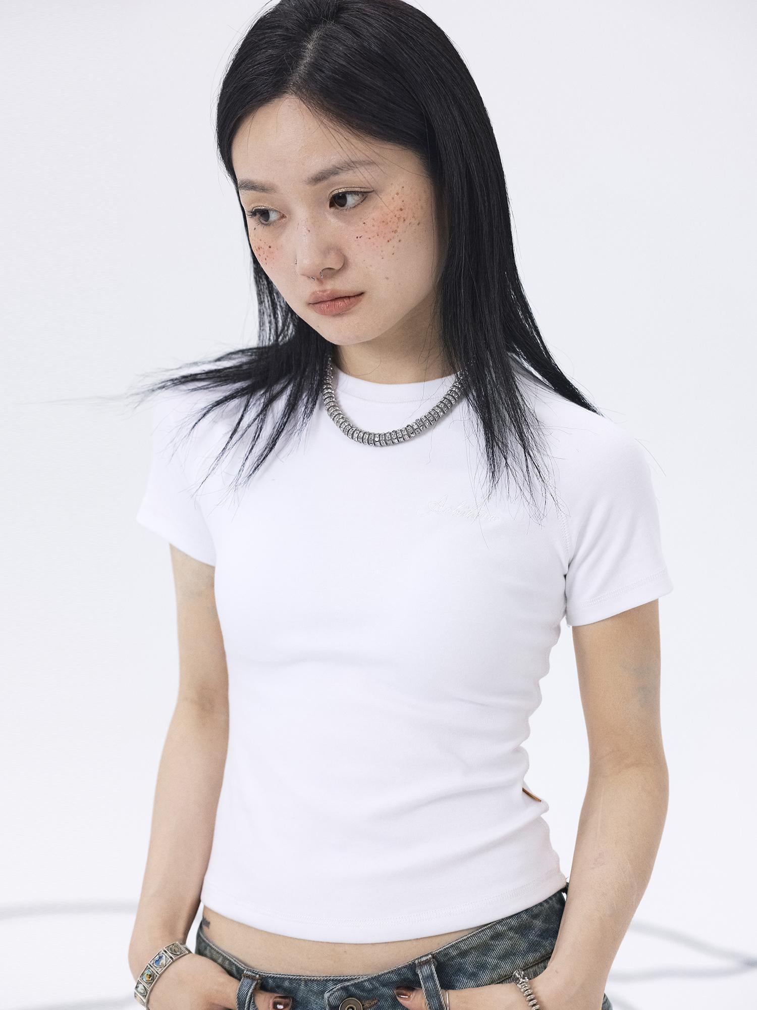 Achihara Summer Essential Slim Fit Cotton Tee