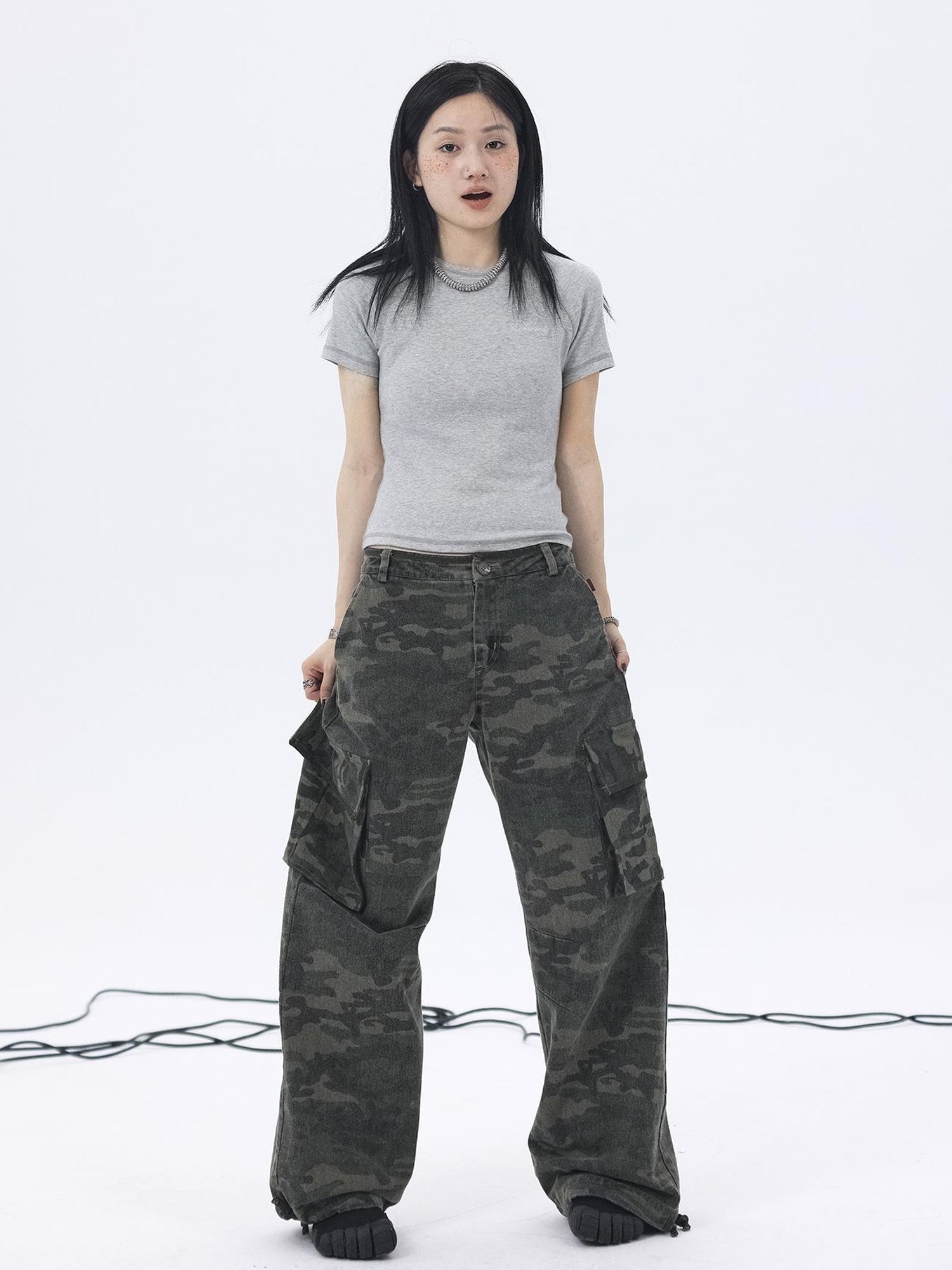 Achihara Summer Essential Slim Fit Cotton Tee
