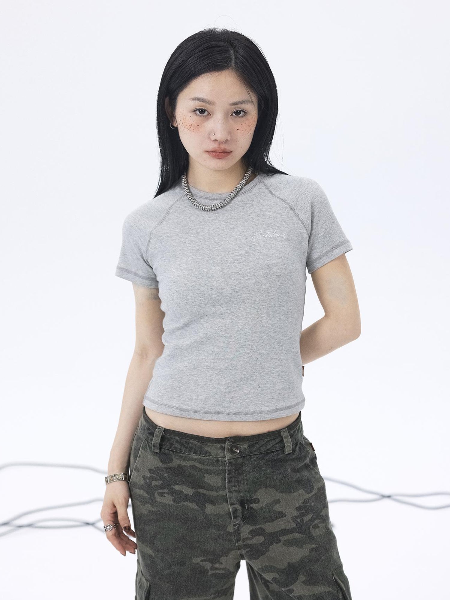 Achihara Summer Essential Slim Fit Cotton Tee