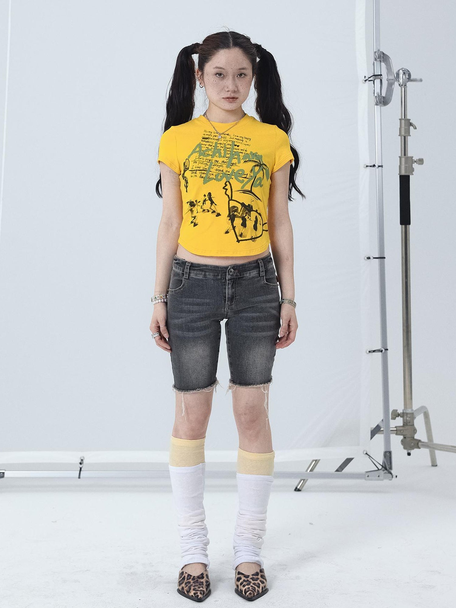 Achihara Sweet Spice Summer Print Crop Tee