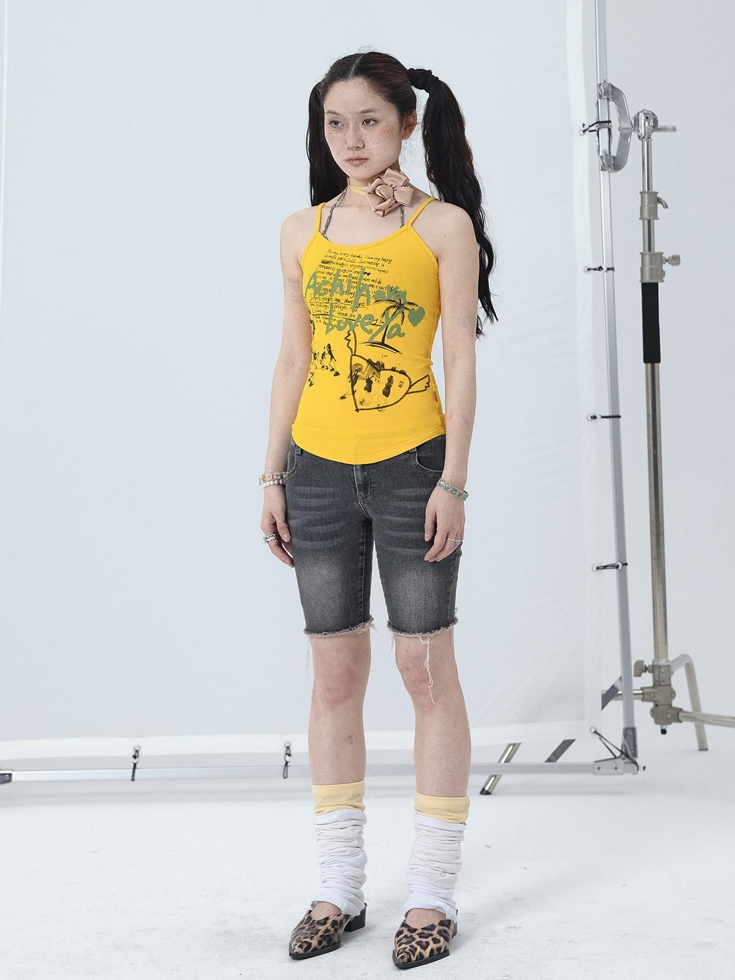 Achihara Sweet Spice Summer Print Crop Tee