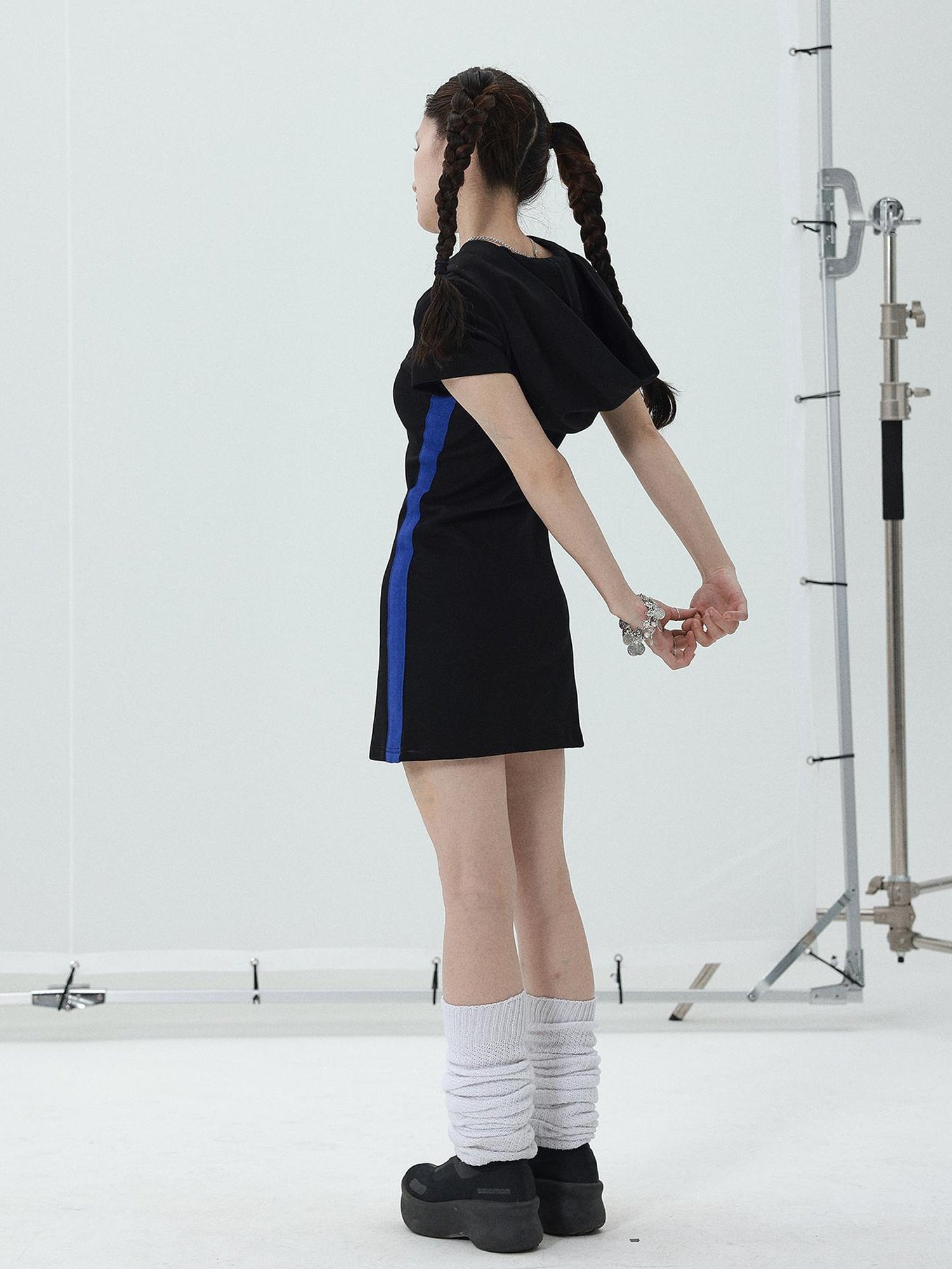 Achihara T-shirt Dress with Hood V-neck Slim Fit Black