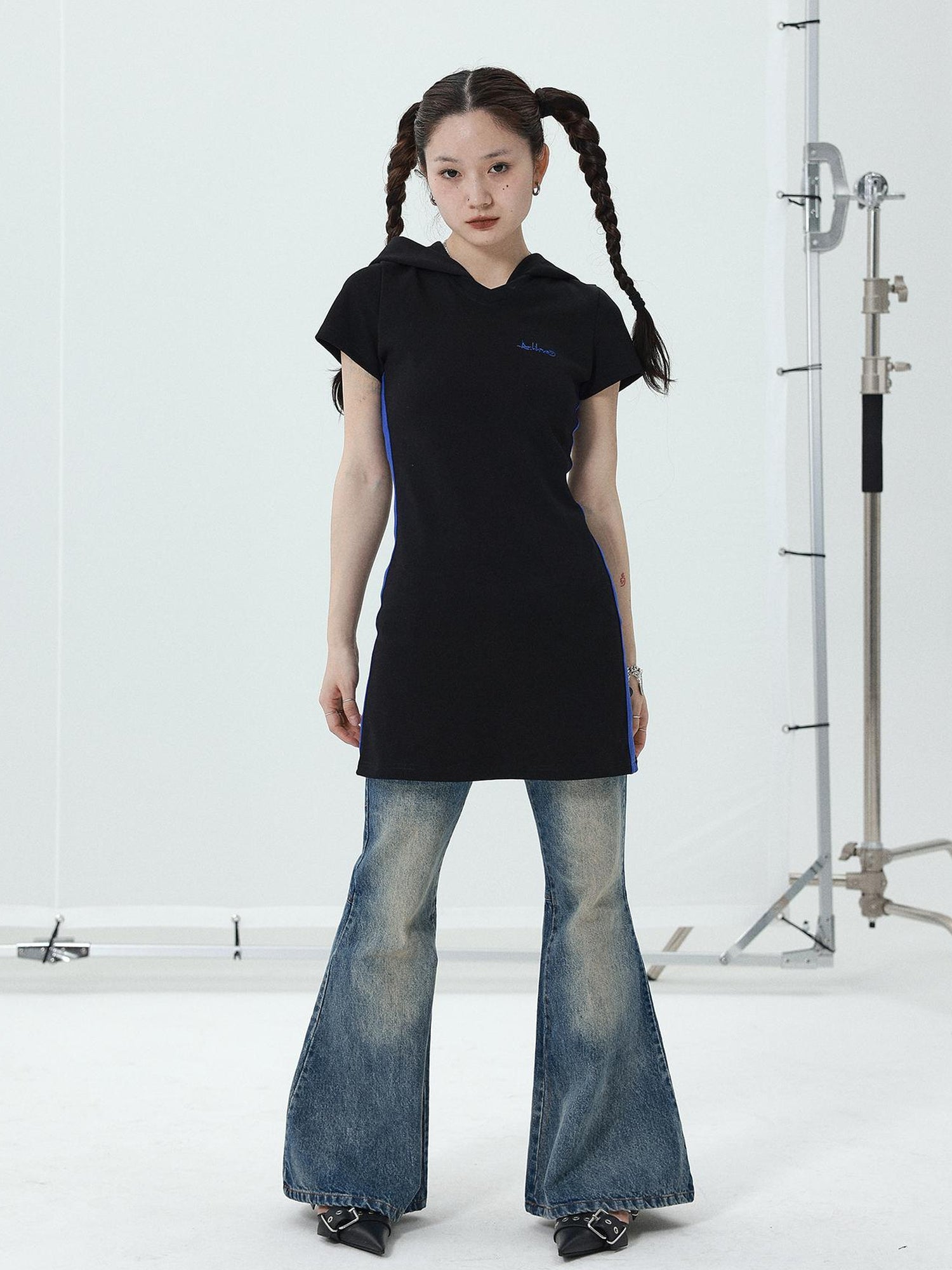 Achihara T-shirt Dress with Hood V-neck Slim Fit Black