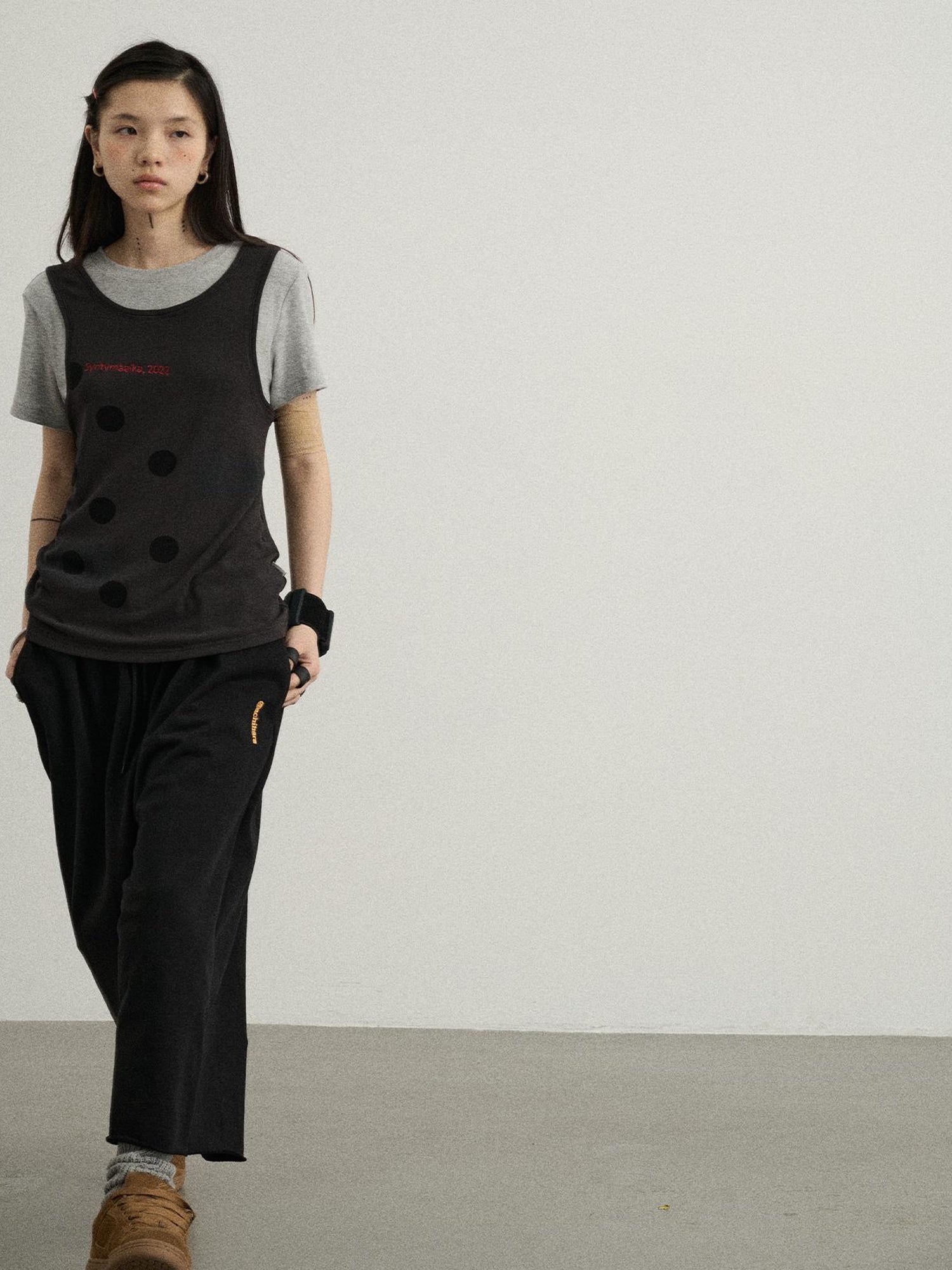 Achihara Tide Dot Mock Layered Knit Tee